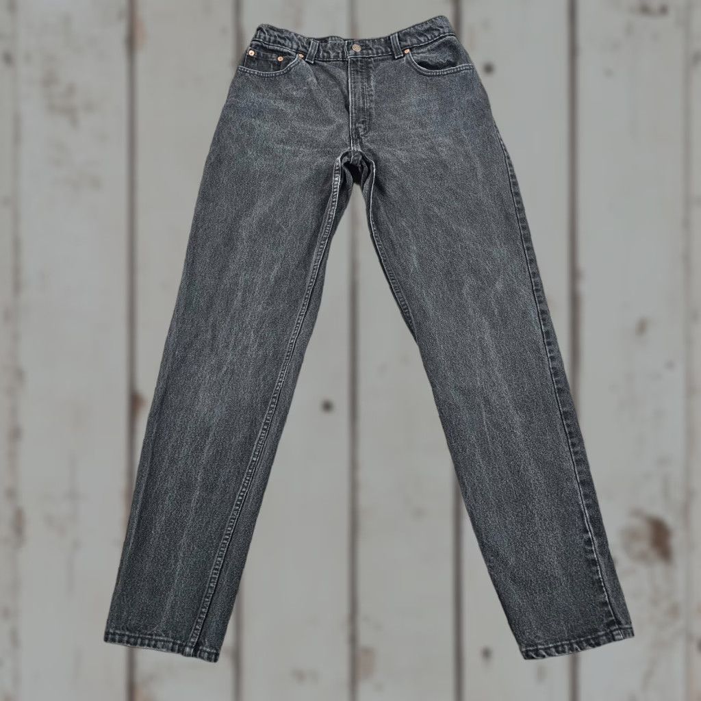 VINTAGE Levi's 550 Jeans Womens Relaxed Fit Tapered 90s Made in USA Black Denim 27x32