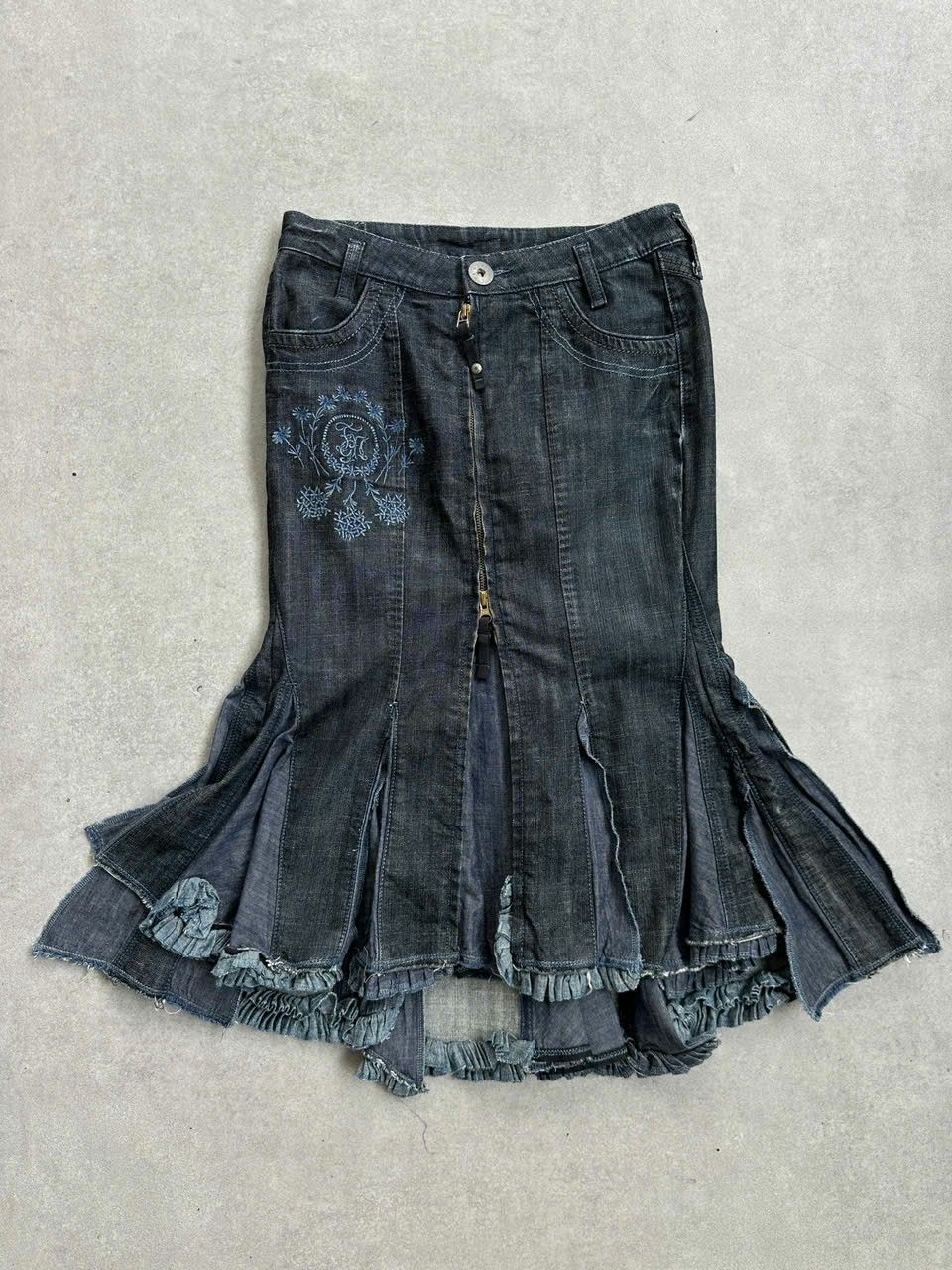 Designer × Marithe + Francois Girbaud 2000s Marithe Francois Girbaud Ruffle Midi Skirt Size 39" - 1 Thumbnail