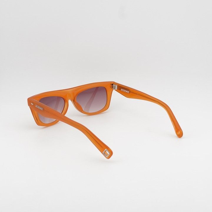 Jacquemus PINA JAC/58 C3 Sunglasses Orange Cat Eye Frame display picture 3