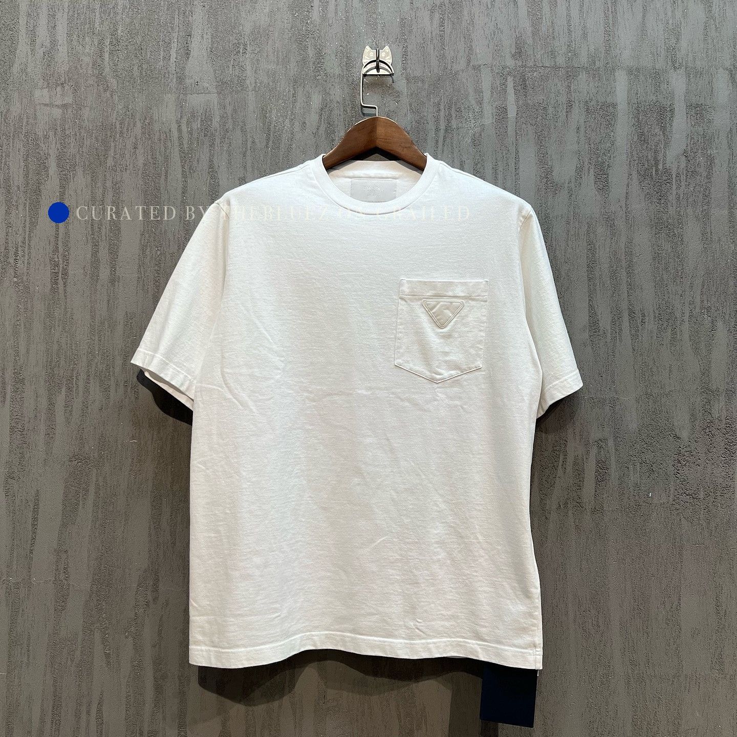 Prada Triangle Logo Pocket T-Shirt Size US S / EU 44-46 / 1 - 1 Thumbnail