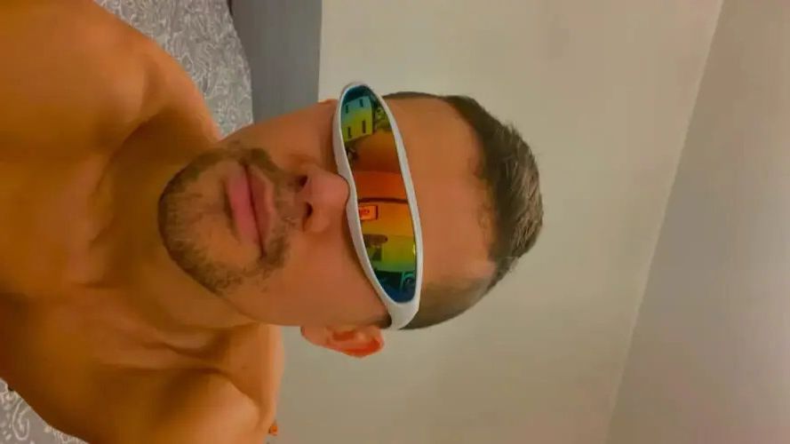 Japanese Brand Futuristic Narrow Cyclops Visor Sunglasses Size ONE SIZE - 1 Thumbnail
