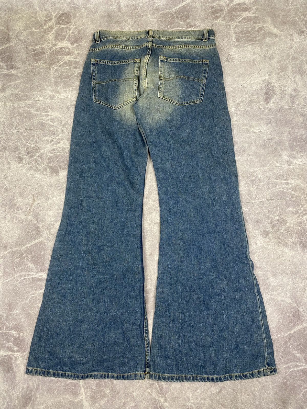 H&M Vintage Wide Super Flared Faded Denim Jeans Size: W31 L32 Size US 31 - 5 Thumbnail