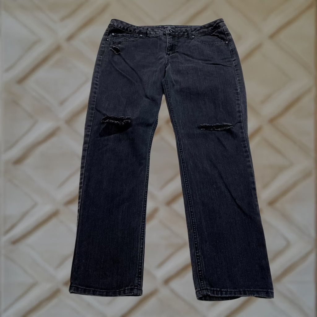 Vintage Signature Studio Jeans Womens 14 Black Denim Straight Mid Rise Distressed 36x30 Size 36" / US 14 / IT 50 - 1 Thumbnail