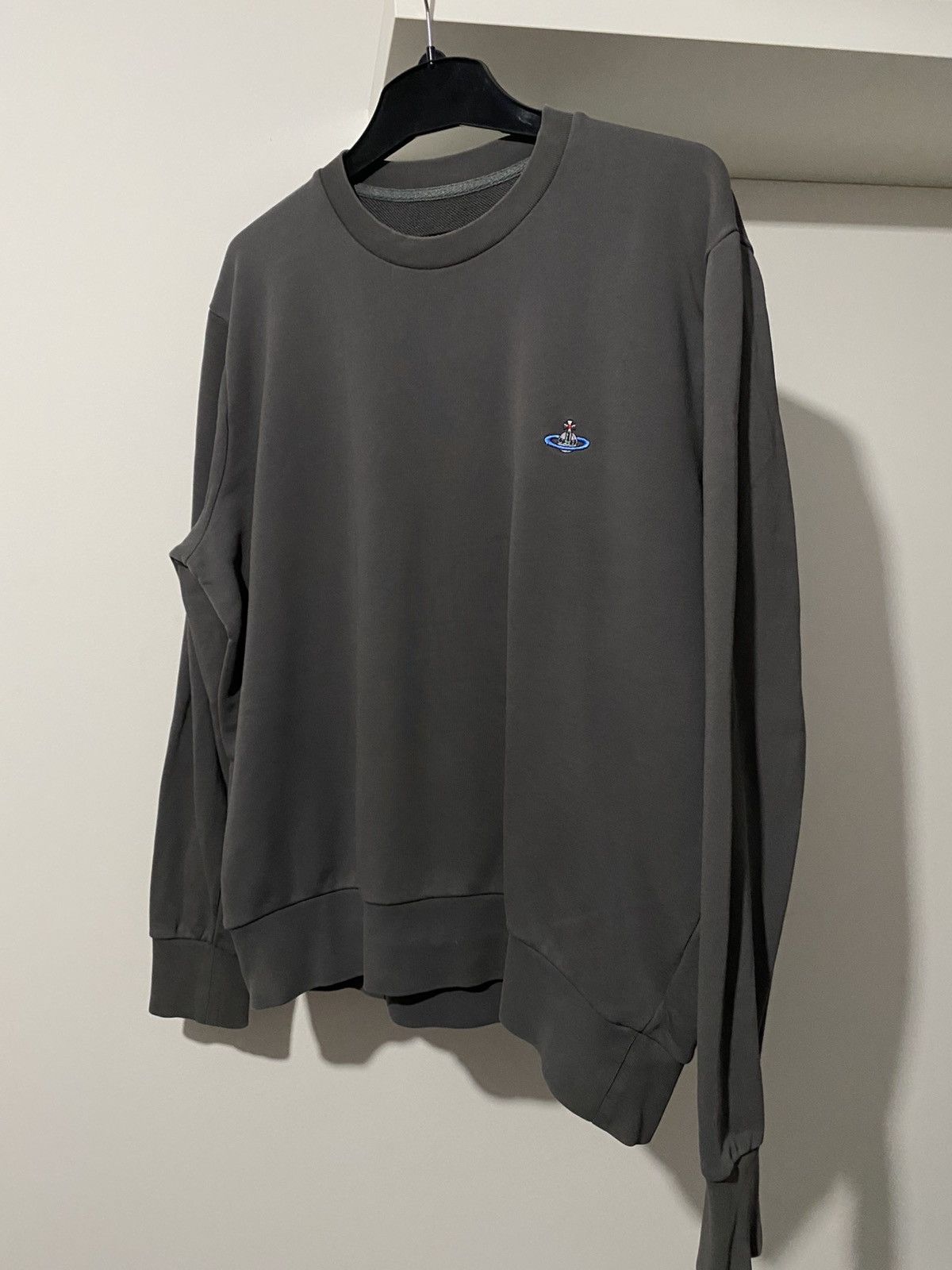 Vivienne Westwood Vivienne Westwood Basic Small Logo Crewneck orb logo y2k Size US L / EU 52-54 / 3 - 5 Thumbnail