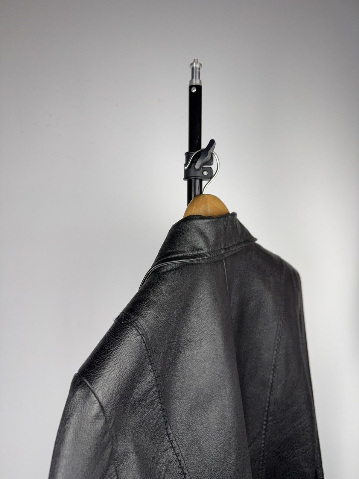 Genuine Leather Vintage 90s Japanese Avant Garde Black Real Leather Coat M Size M / US 6-8 / IT 42-44 - 13 Thumbnail