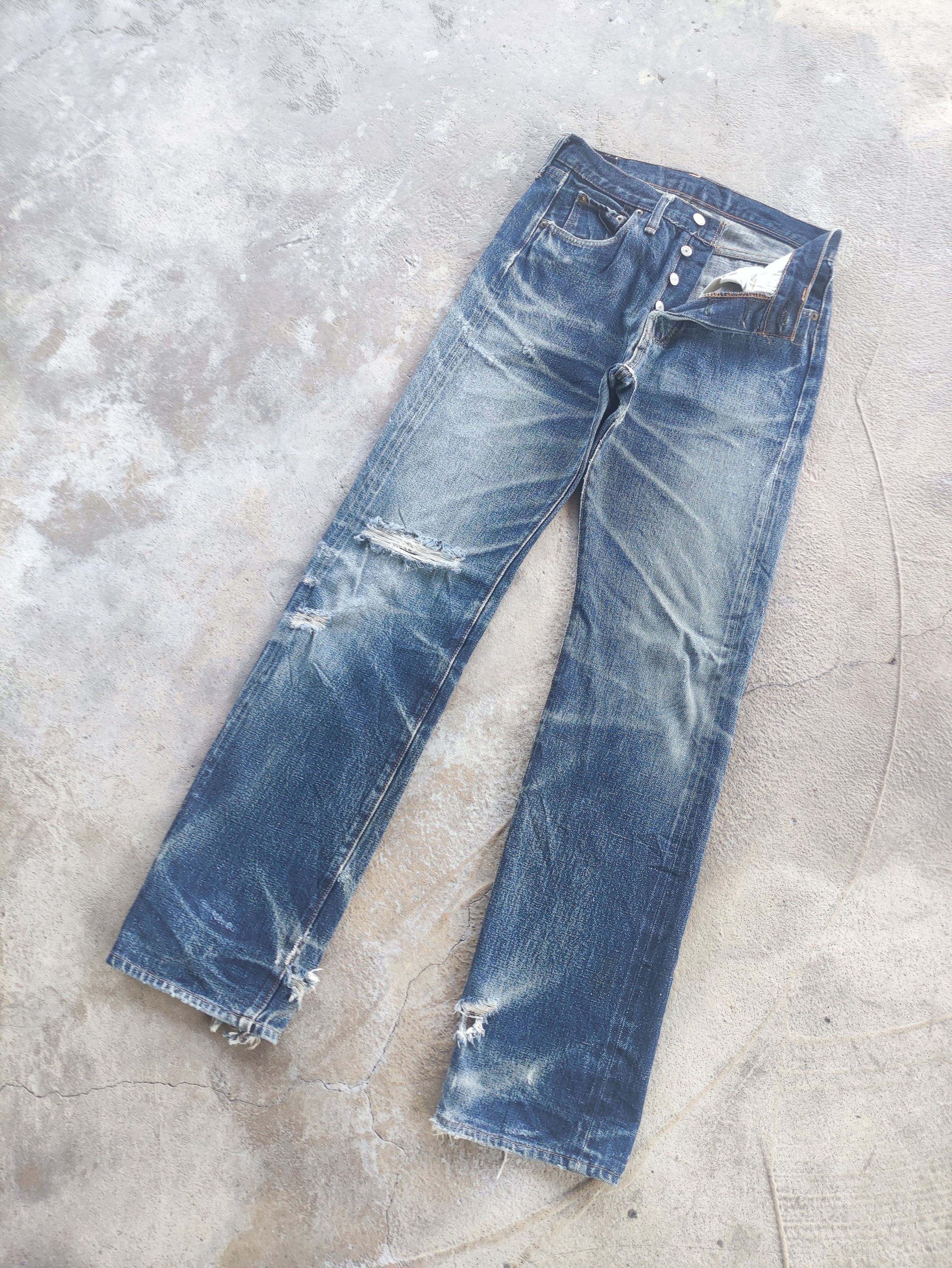 Japanese Brand Vintage Japanese Brand Button Distressed Faded Denim Pants Size US 28 / EU 44 - 2 Thumbnail