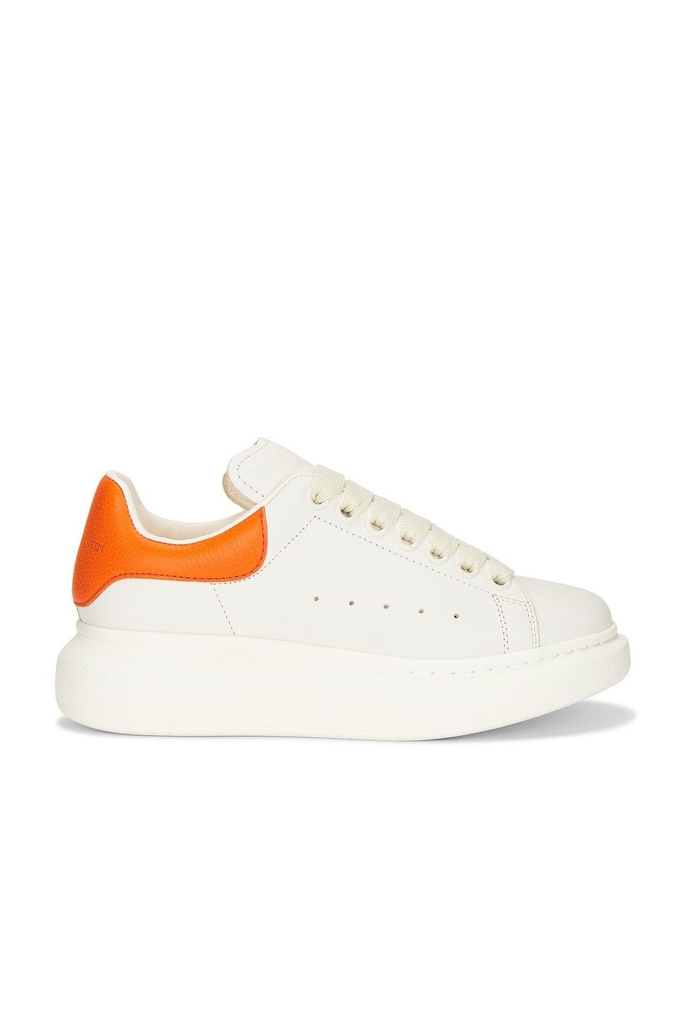 Alexander McQueen o1w1db10925 Oversized Sneaker in White Size US 7.5 / IT 37.5 - 1 Thumbnail