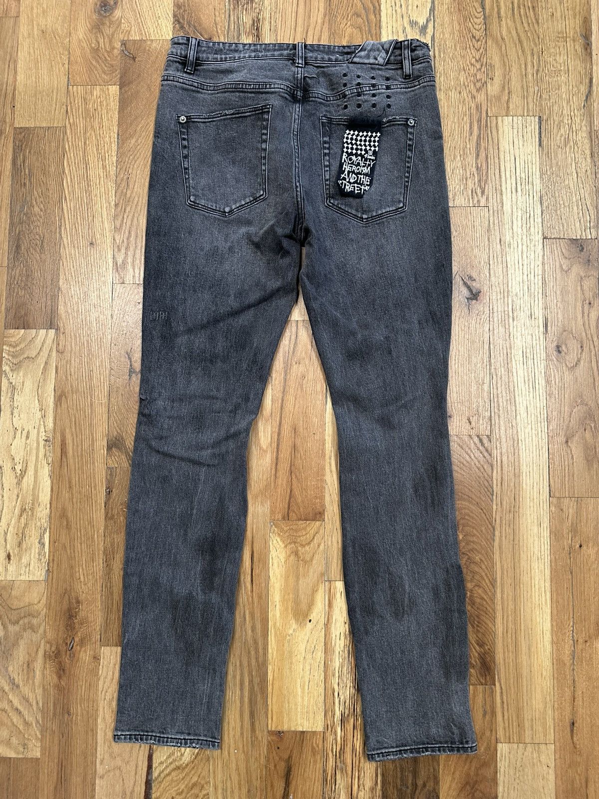Ksubi Ksubi Knee Rip Exile Spell Faded Black Denim Jeans Size 33 Size US 33 - 2 Thumbnail