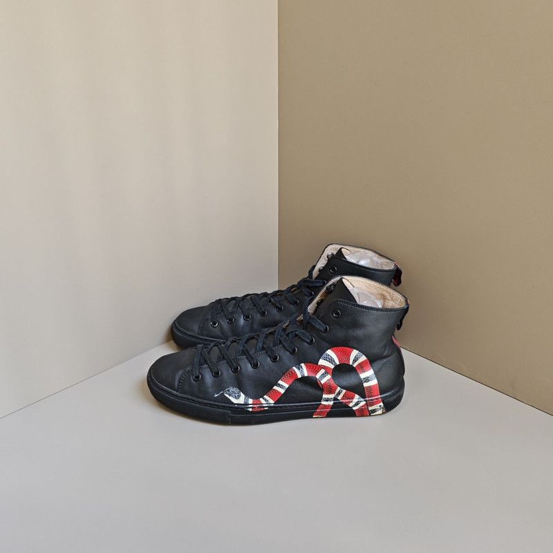Gucci Gucci Stylish High-Top Sneakers with Snake Print Size US 8.5 / EU 41-42 - 1 Thumbnail