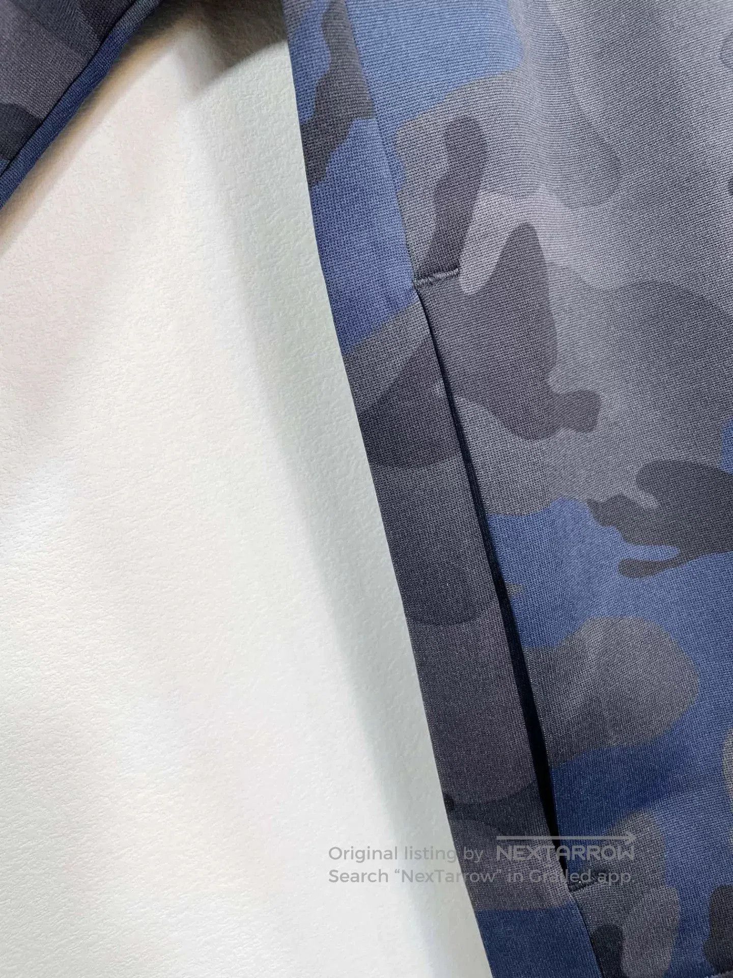 Valentino VALENTINO Camouflage Zip Jacket. Size US S / EU 44-46 / 1 - 5 Thumbnail