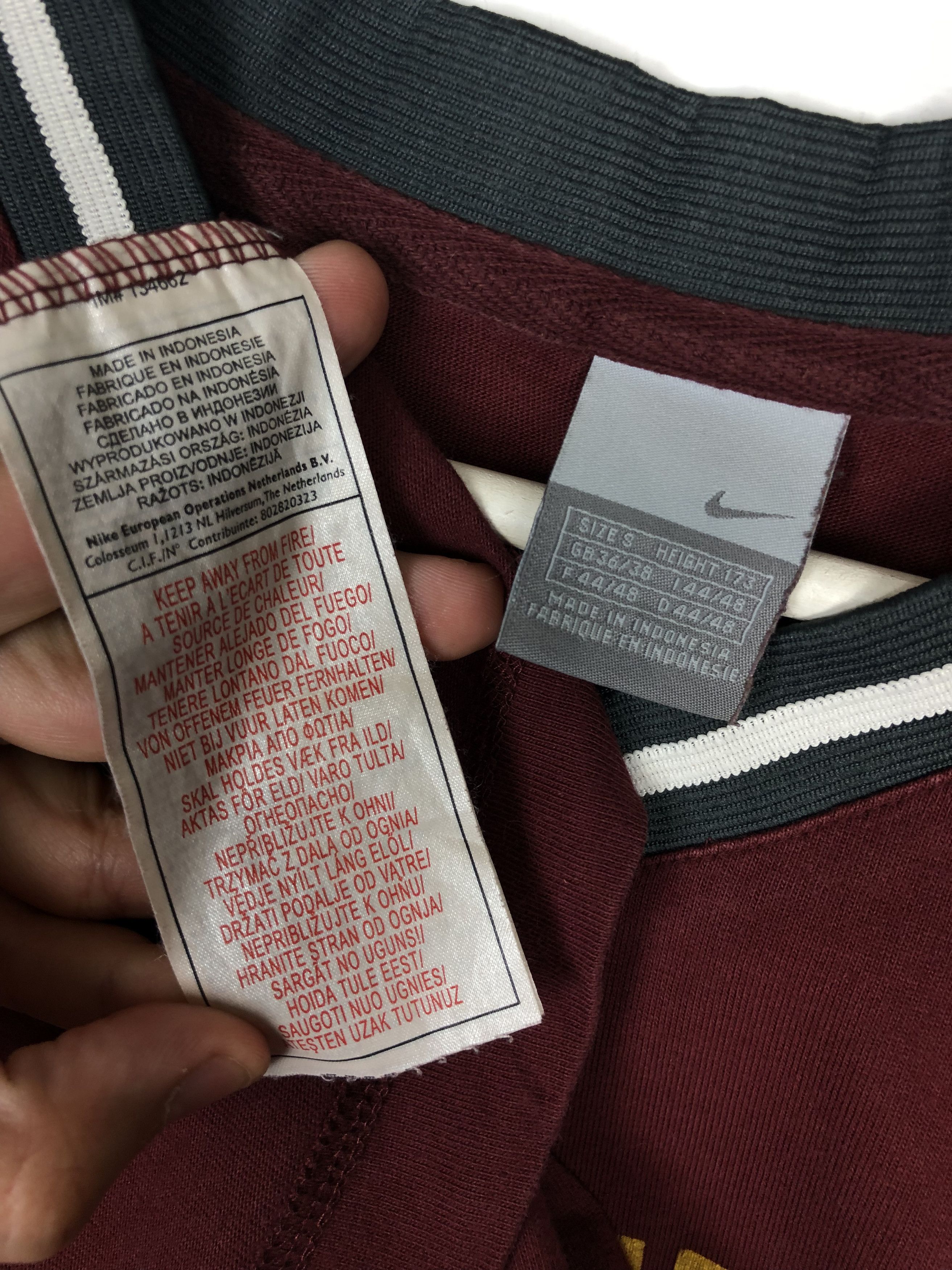 Nike Nike Vintage T-Shirt Center Logo Tee size S Red Size US S / EU 44-46 / 1 - 10 Thumbnail