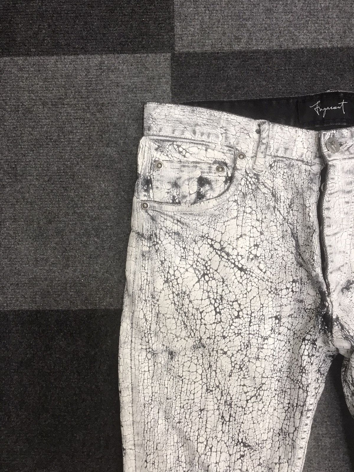 Fagassent Toshiki Aoki Cracked Paint Skinny Cropped Pant Handmade by TOSHIKI AOKI Size US 31 - 5 Thumbnail