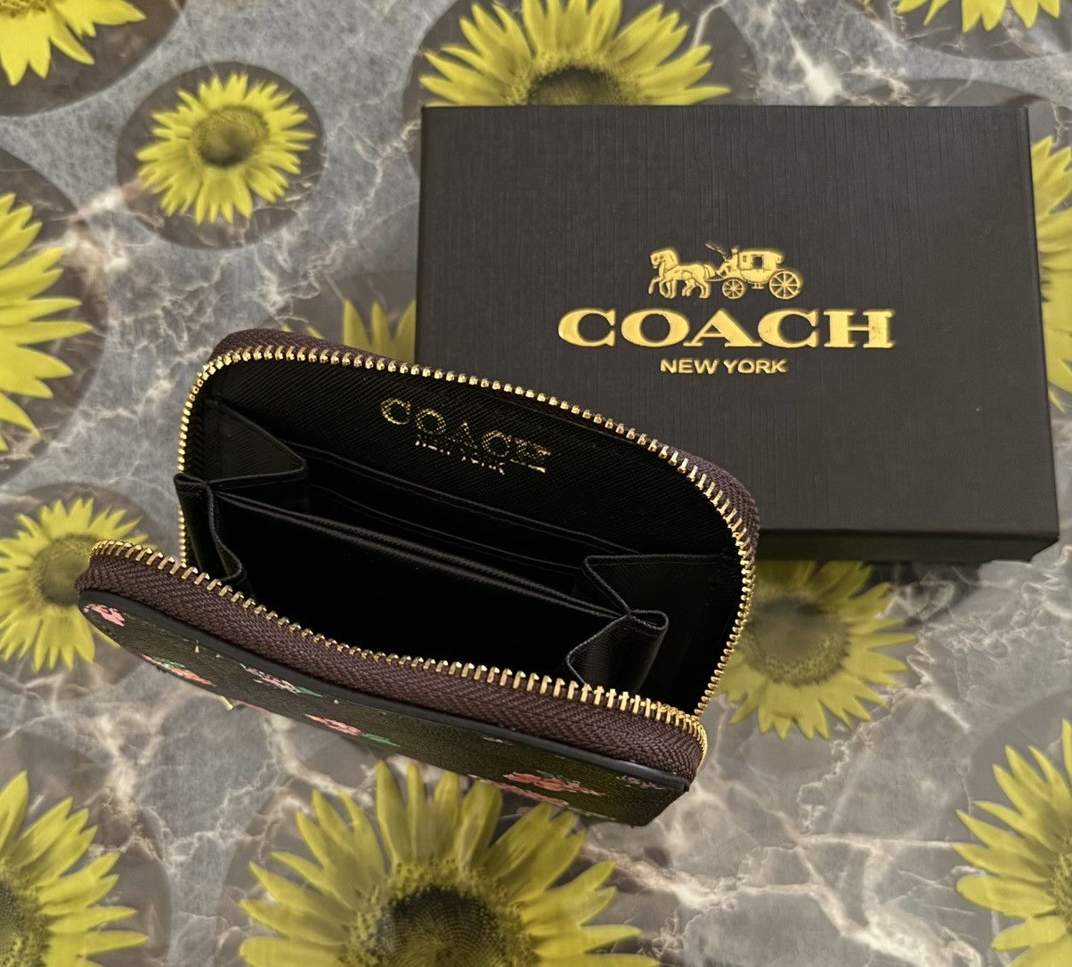Coach Coach Brown Signature Floral Print Small Zip Wallet with Box Size ONE SIZE - 3 Thumbnail