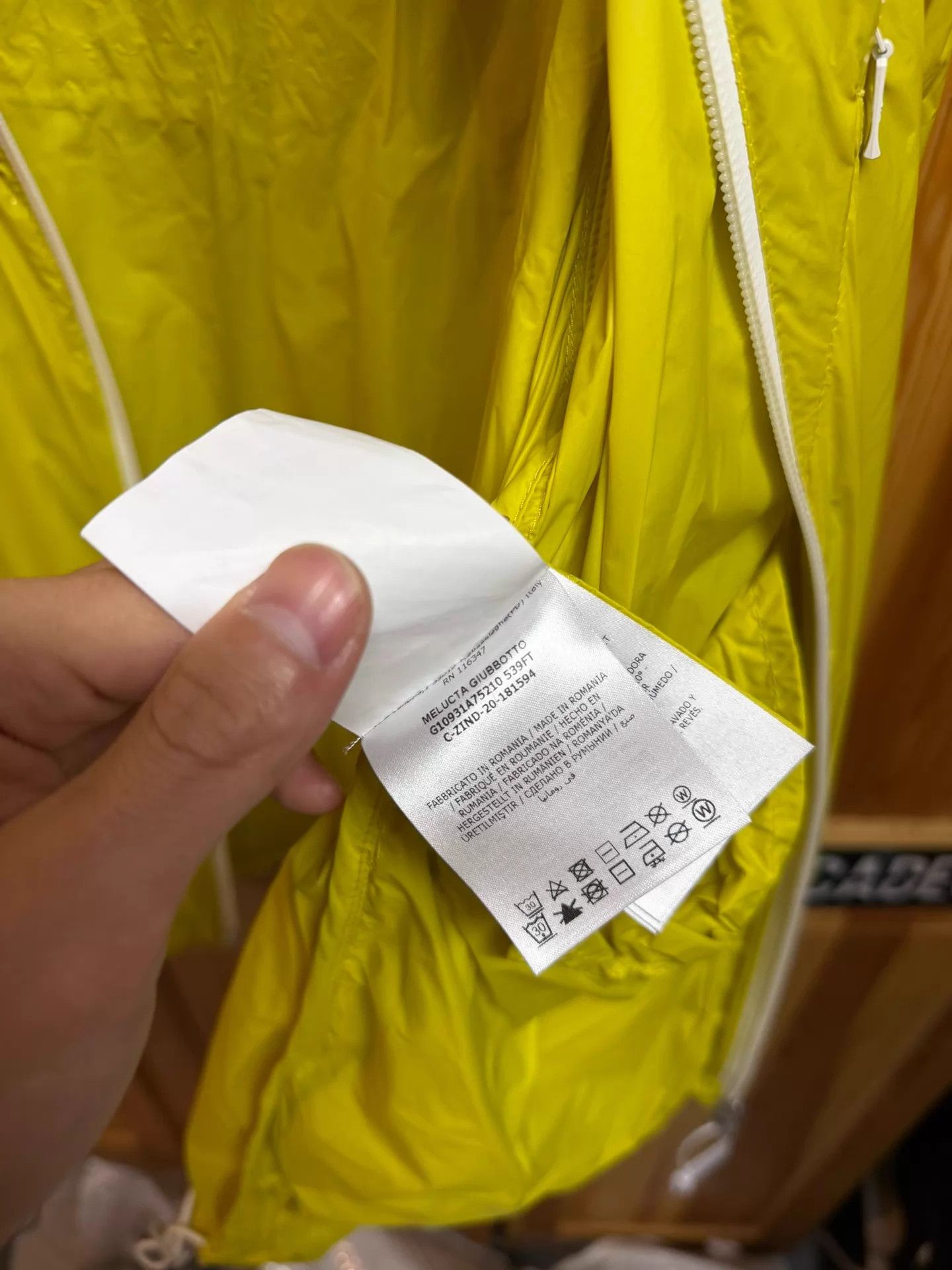 Moncler Moncler lightweight slim fit spring sun jacket 3 Size US L / EU 52-54 / 3 - 4 Thumbnail
