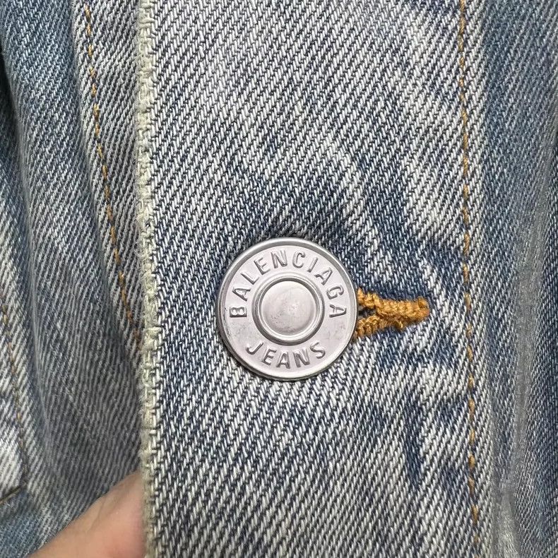 Balenciaga Balenciaga Reversed Logo Blue Washed Denim Jacket Size US L / EU 52-54 / 3 - 6 Thumbnail