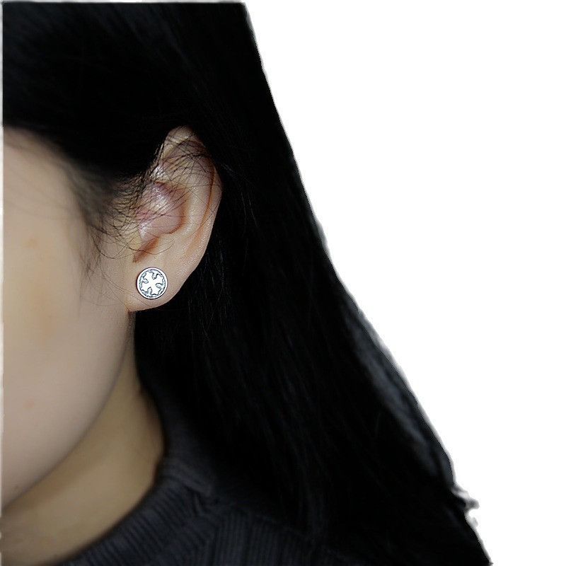 Jewelry × Sterling Silver Cross Modern Earrings One Pairs Chrome Jewelry Size ONE SIZE - 5 Thumbnail