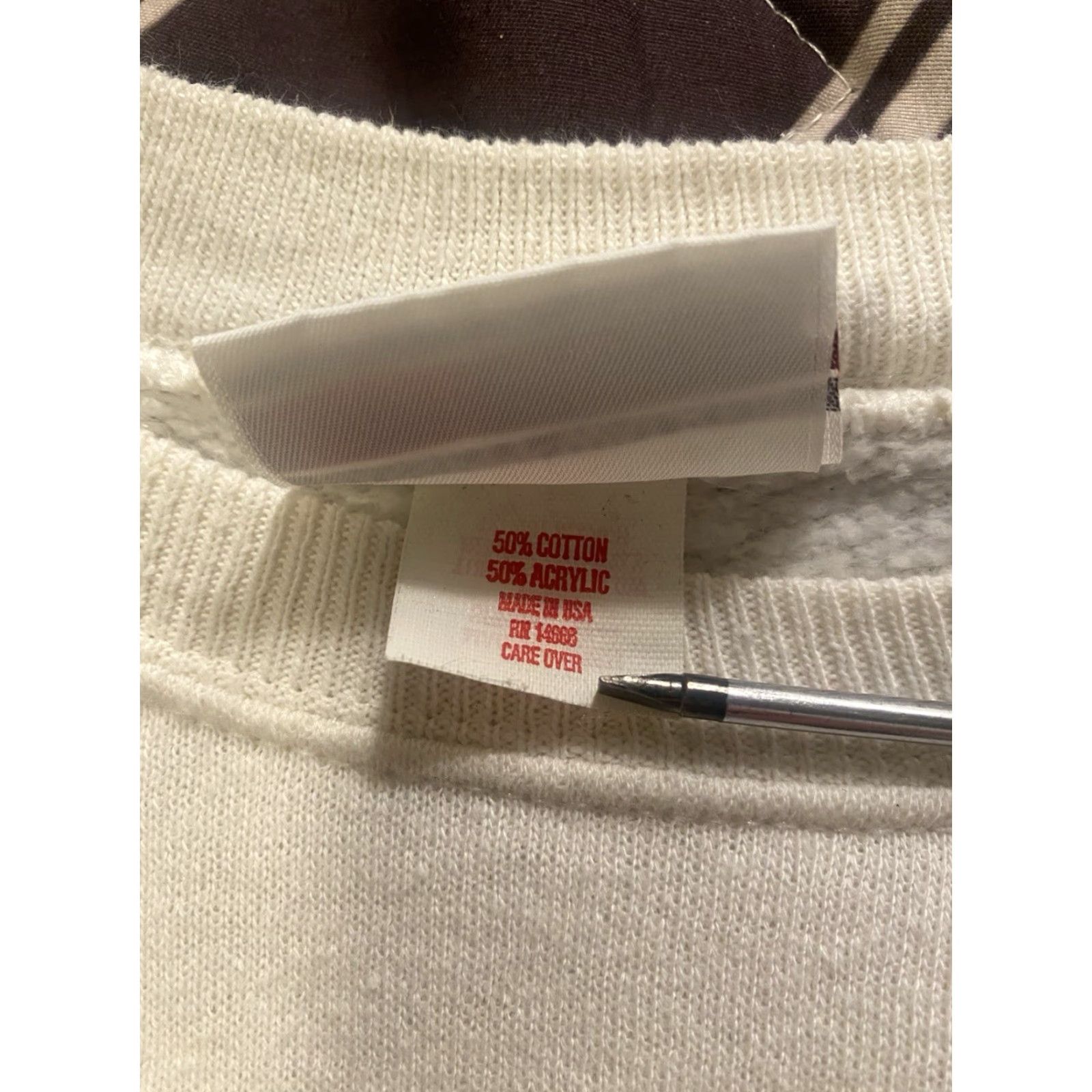 Vintage VINTAGE Bassett Walker Sweatshirt Women’s Large Cubs Letterman Style Patches White 80s Embroidered Logo Crew Neck Pullover Cotton Blend Fleece Size L / US 10 / IT 46 - 7 Thumbnail