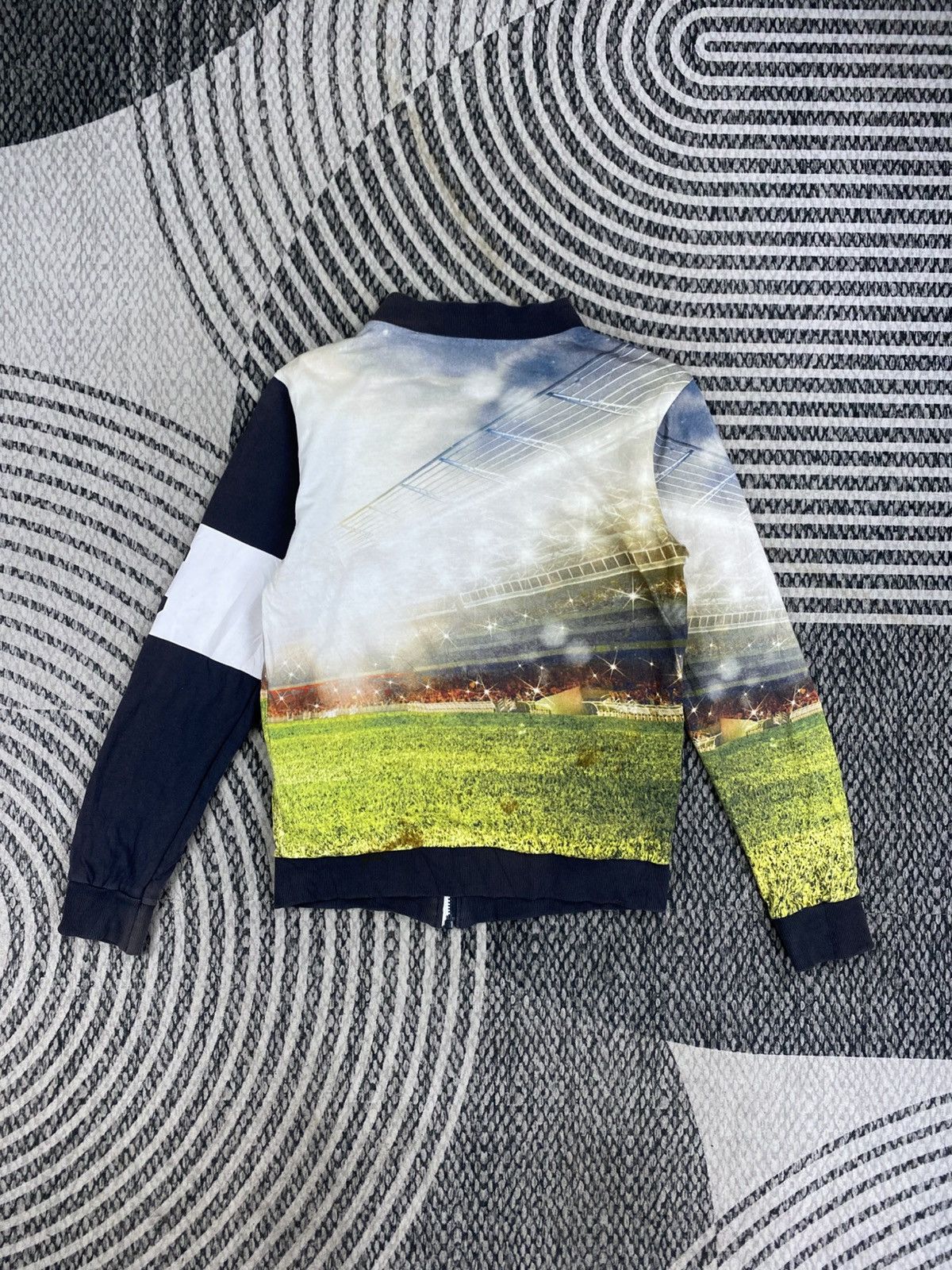Desigual Vtg Desigual Gilet Reversible Football Graphic Print Jacket Size US S / EU 44-46 / 1 - 3 Thumbnail