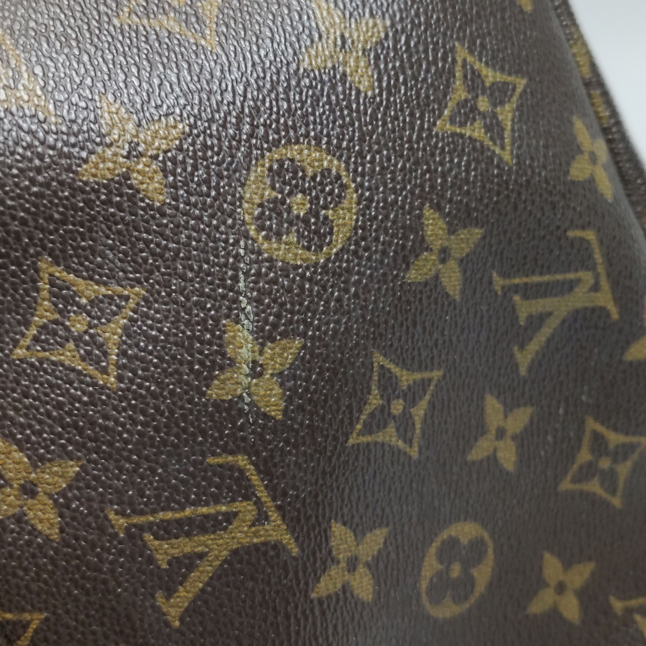Louis Vuitton Louis Vuitton (LV) TrousseToilette old flower zipper clutch Size ONE SIZE - 6 Thumbnail