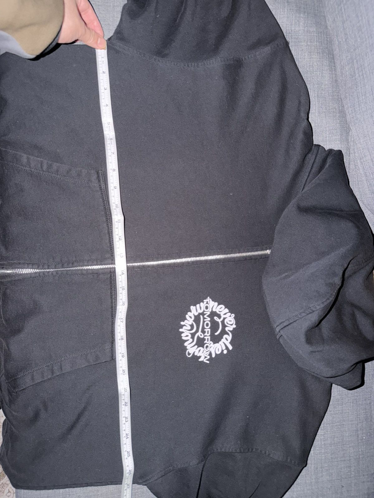 Other Tomorrow never dies zip up Size L Size US L / EU 52-54 / 3 - 4 Thumbnail