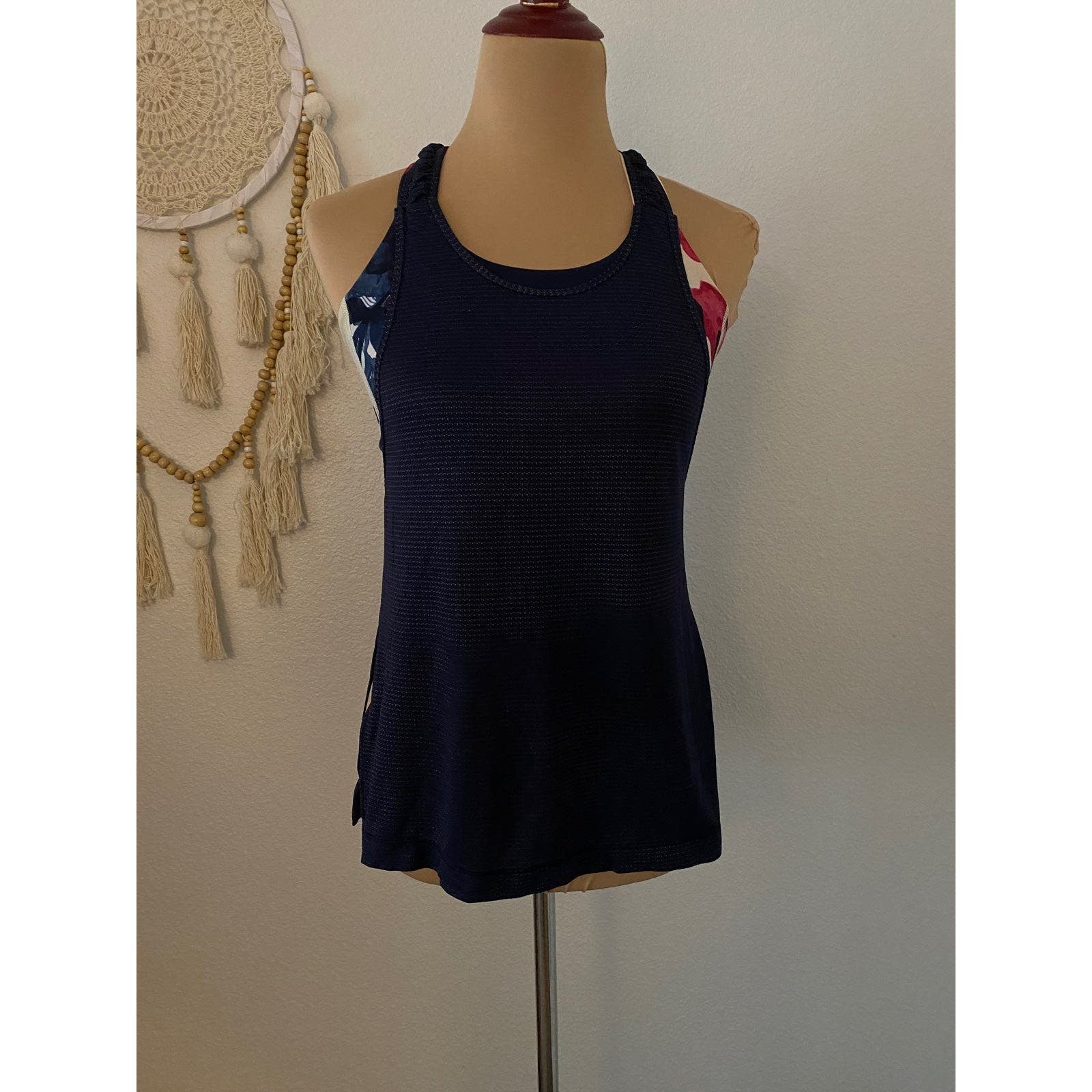 Lululemon lululemon tank top size 4 Size S / US 4 / IT 40 - 1 Thumbnail