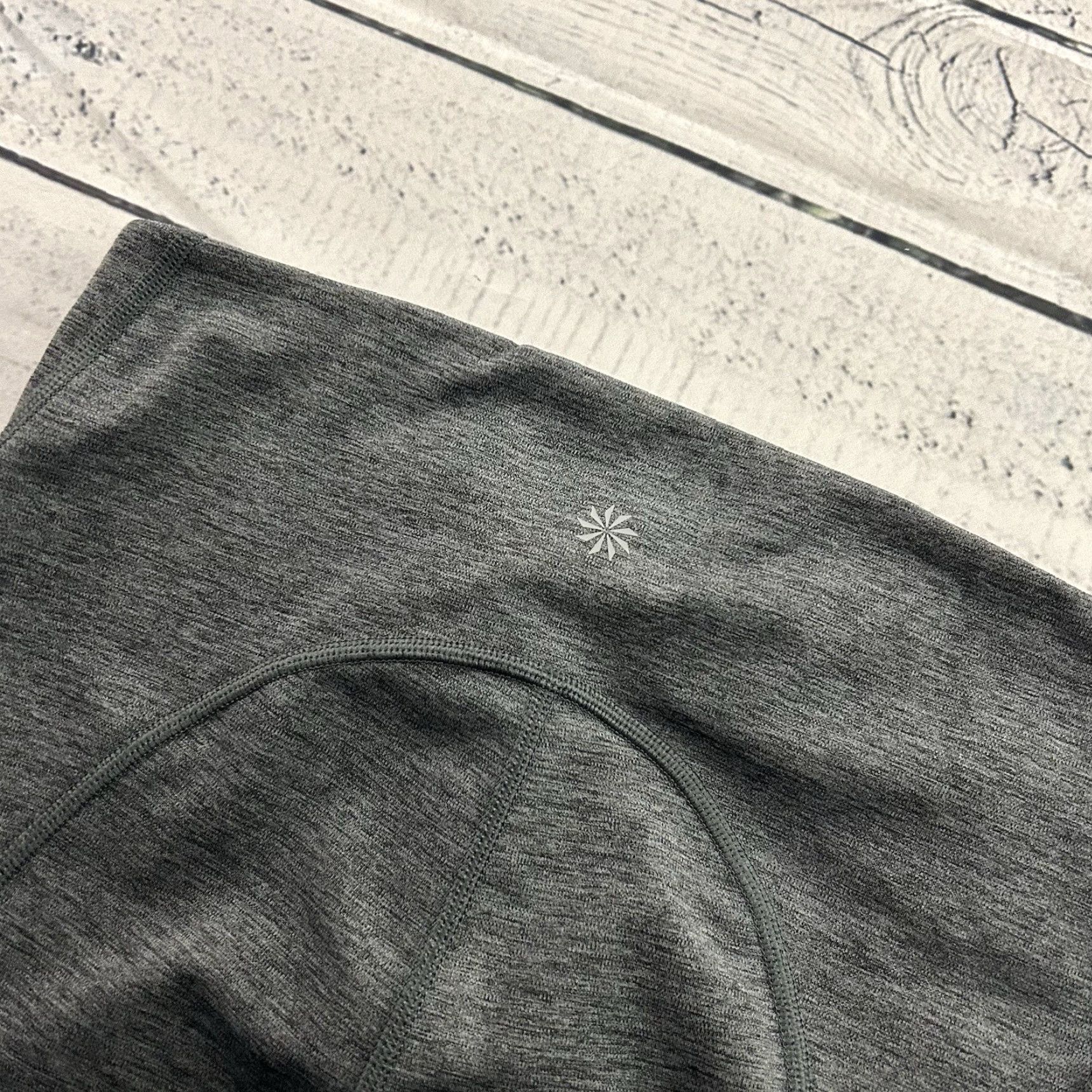 Athleta Athleta Athletic Shorts Women's XS 9" Inseam Gray Pocket Stash Ultimate Running Shorts Womens XS Gray Size 26" / US 2 / IT 38 - 5 Thumbnail