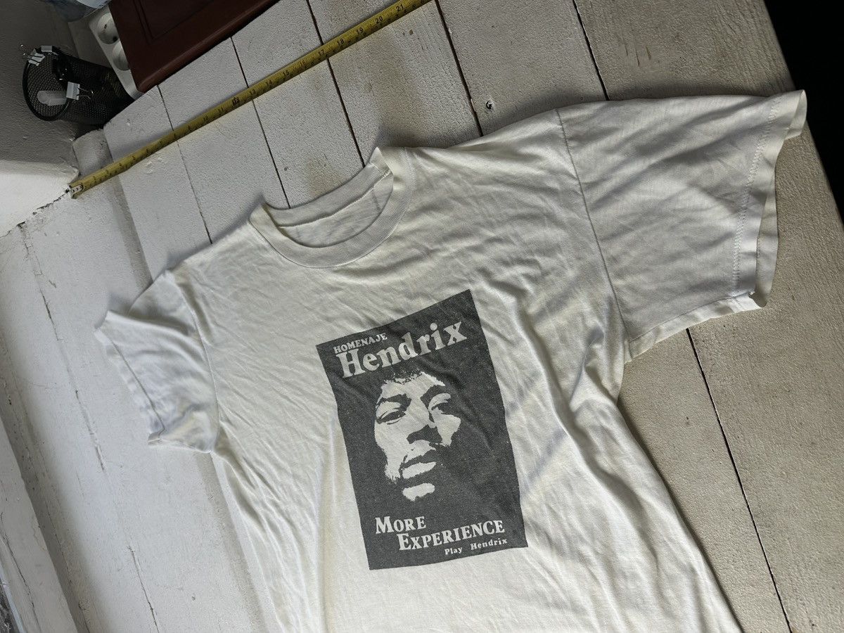 Band Tees 🚨VNTG Jimi Hendrix PAPER THIN WHITE MEN L TEE HOMENAJE Size US L / EU 52-54 / 3 - 2 Thumbnail