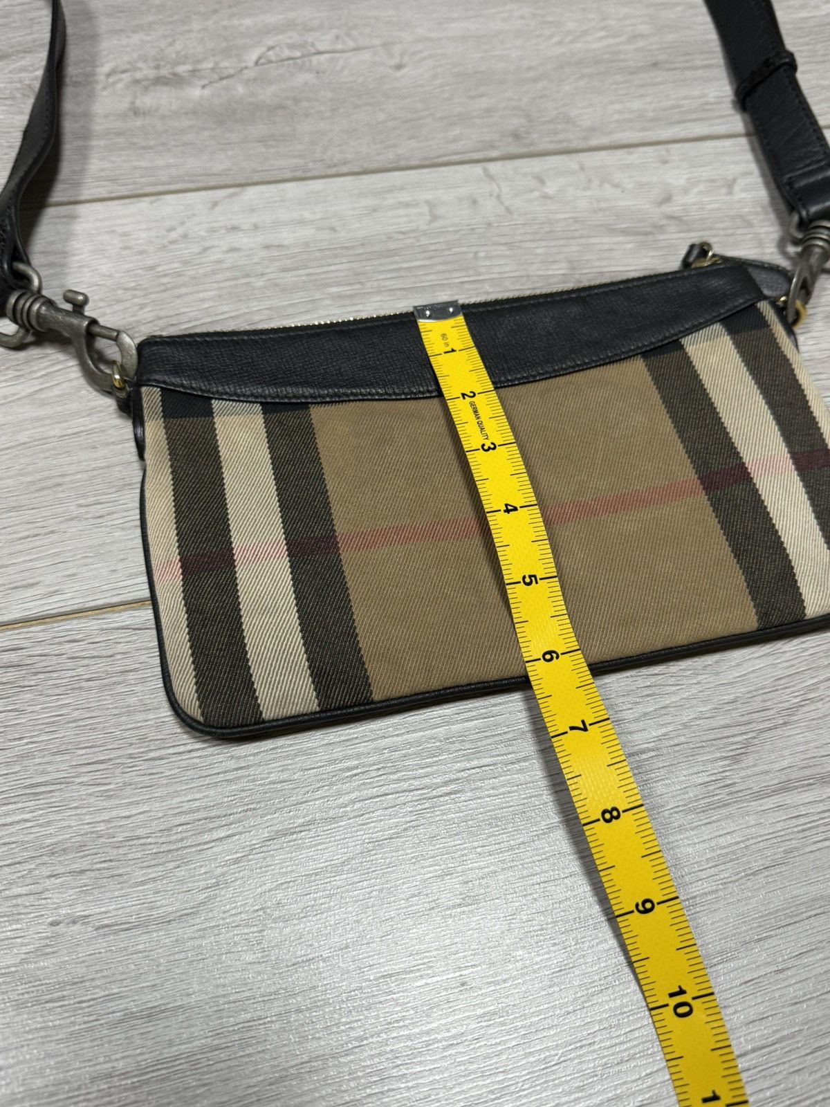 Burberry Burberry nova check leather bag pouch crossbody Size ONE SIZE - 16 Thumbnail