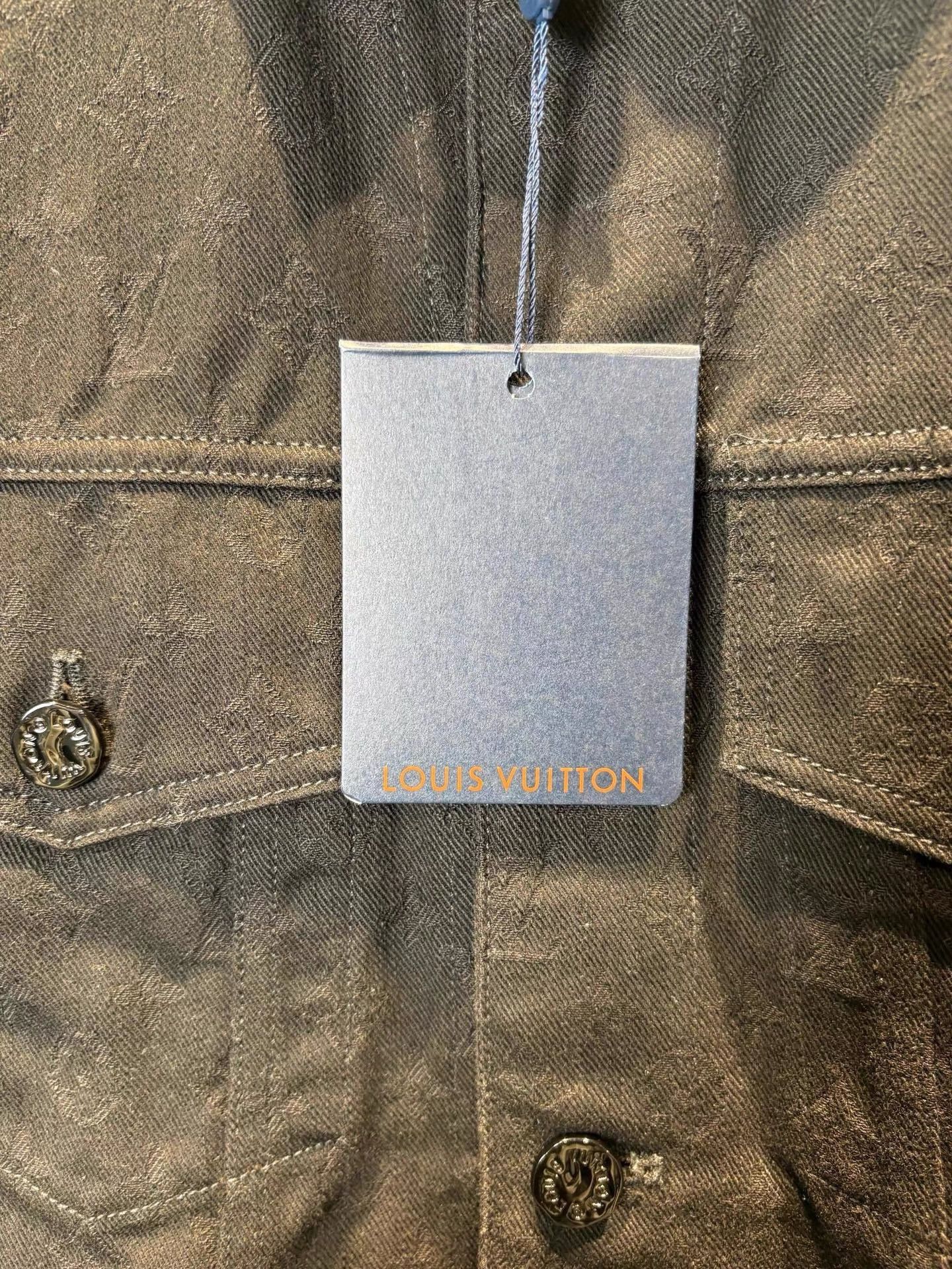 Louis Vuitton Louis Vuitton Light Monogram Denim Trucker Jacket K36 Size US M / EU 48-50 / 2 - 5 Thumbnail