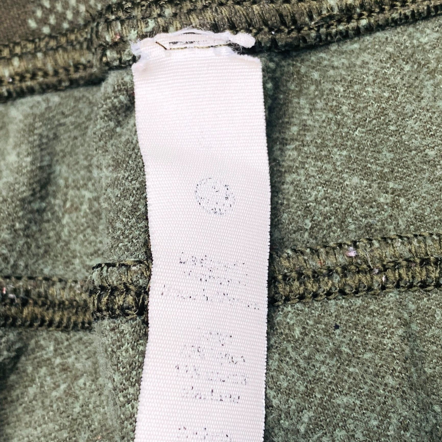 Lululemon VINTAGE Lululemon Ready To Rulu Jogger 29” Women’s Size 6 in Camo Dark Olive Green Twill Size 28" / US 6 / IT 42 - 6 Thumbnail