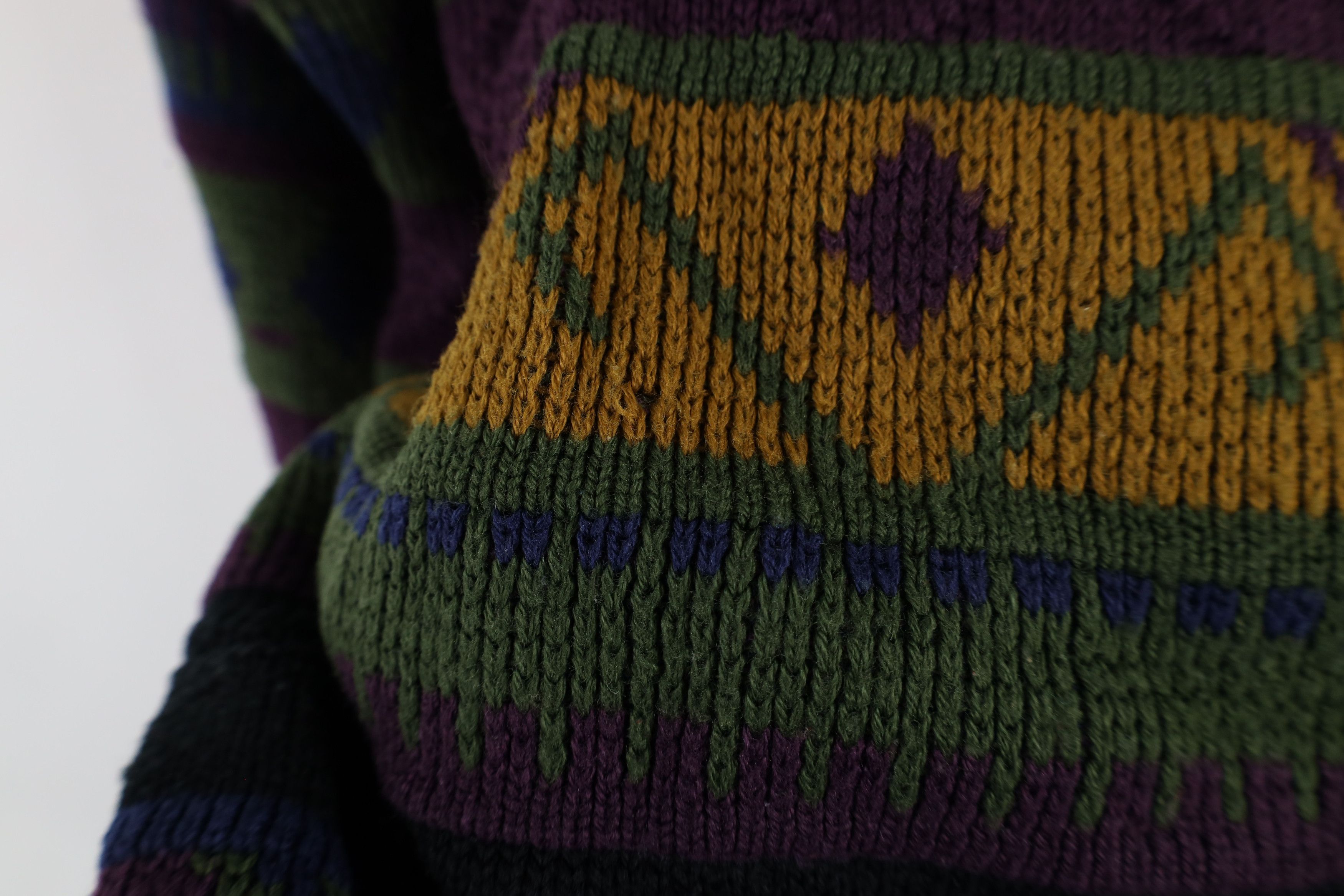 Vintage Vintage 90s Coogi Style Fair Isle Knit Crewneck Sweater Size L / US 10 / IT 46 - 6 Thumbnail