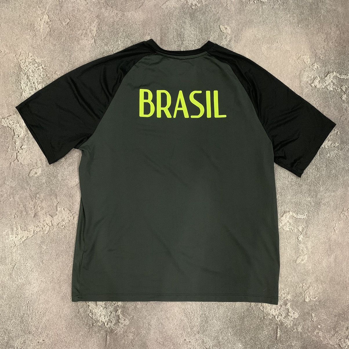 Nike Nike 2014-15 Brazil Pre-Match T Shirt Size XL-2XL Size US XXL / EU 58 / 5 - 10 Thumbnail