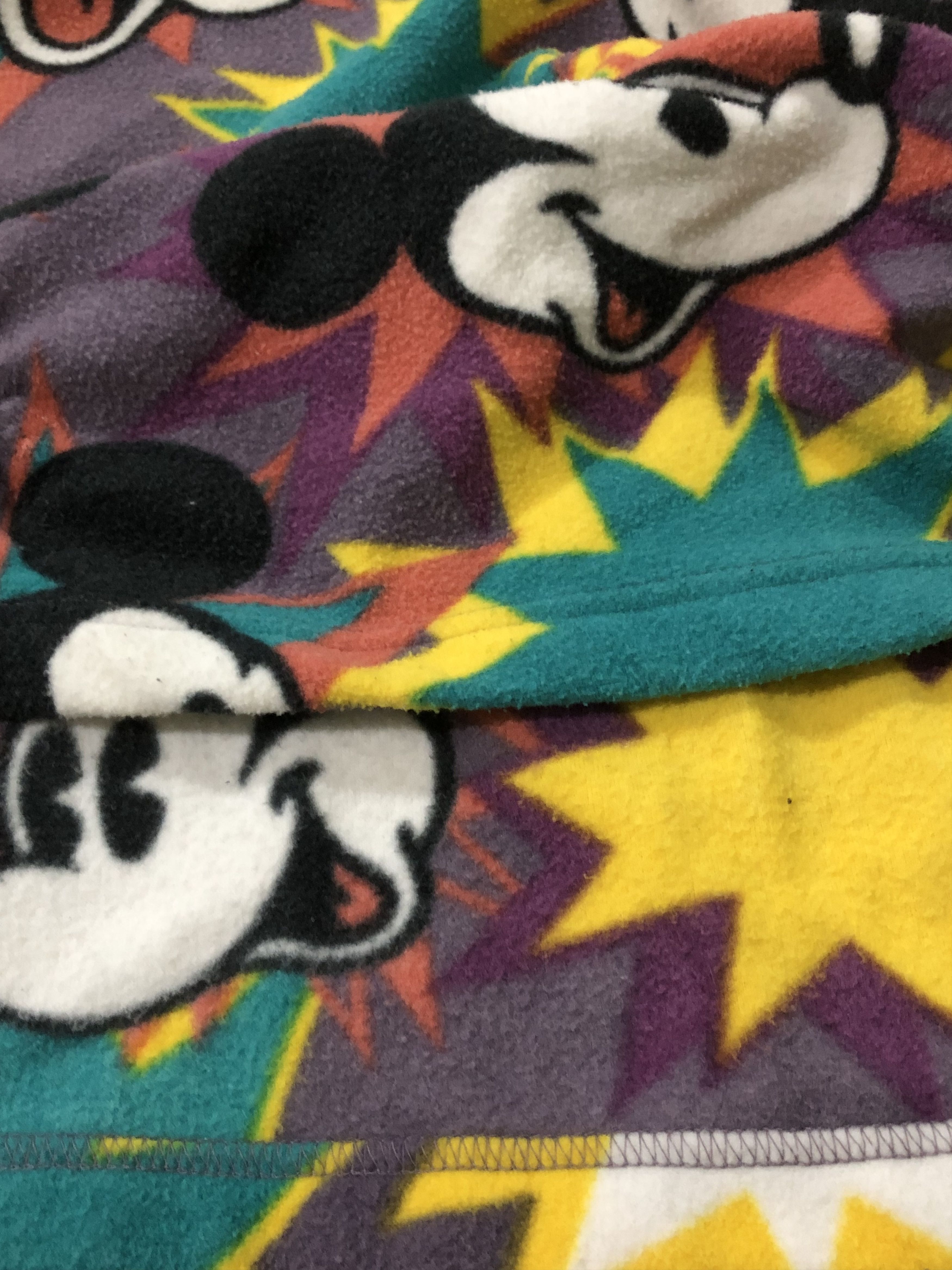 Disney × Mickey Mouse × Vintage Vintage Worn 90’s Tokyo Disneyland Printed Fleece Size US L / EU 52-54 / 3 - 5 Thumbnail