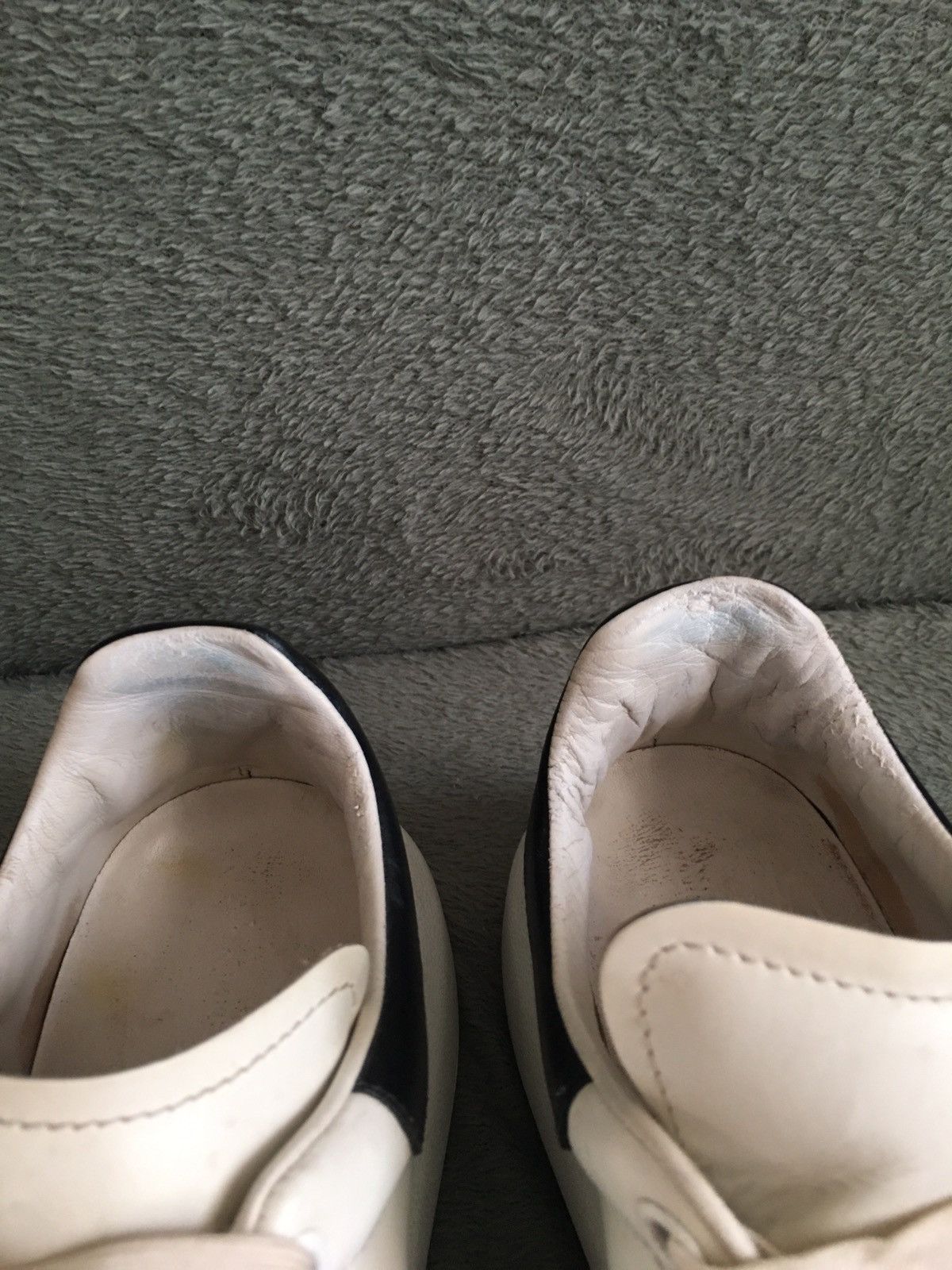 Alexander McQueen Alexander McQueen Oversized White Leather Sneakers EU 41 Size US 8 / EU 41 - 14 Thumbnail