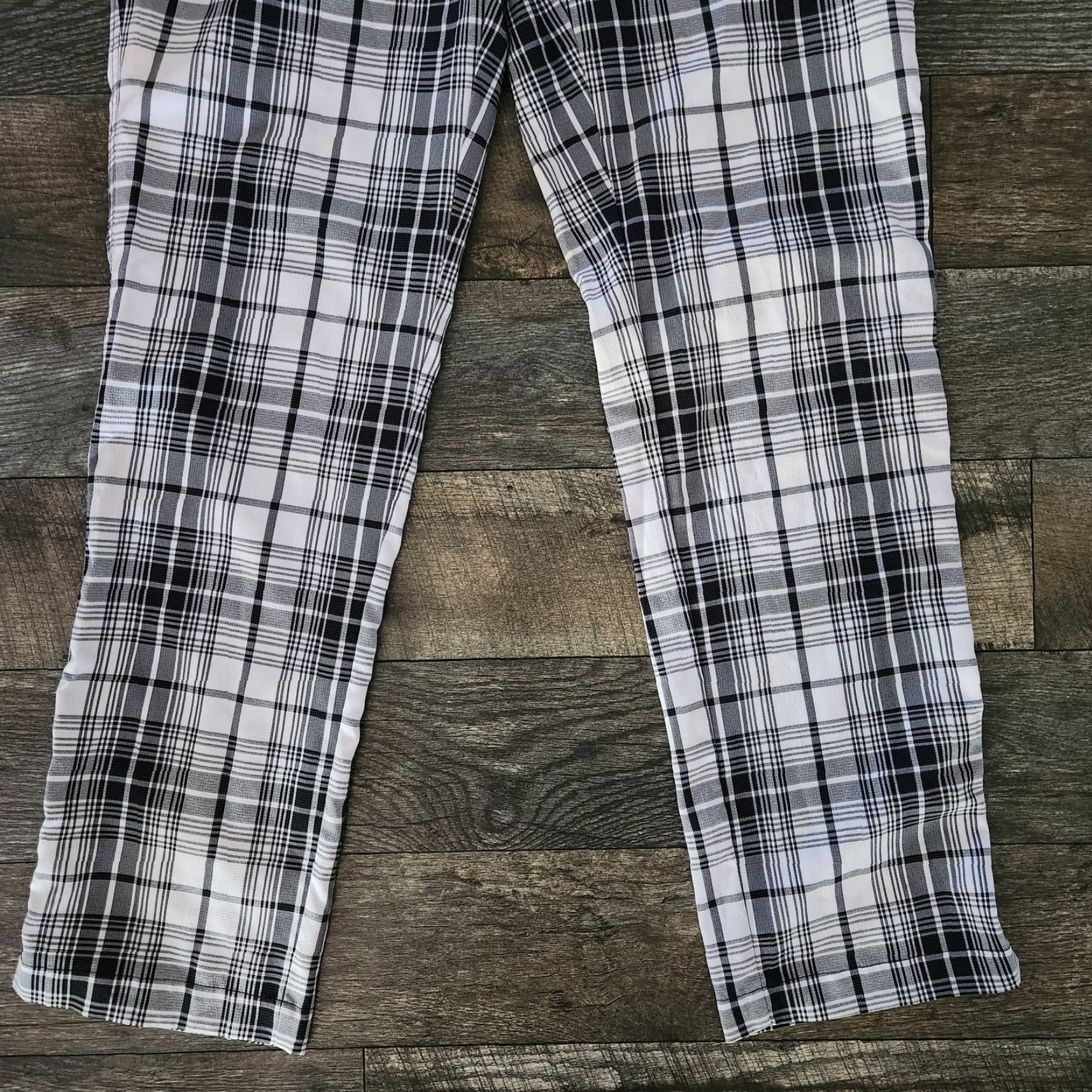 Vintage Vuga Golf Pants Plaid Mens 34x32 Performance Straight Leg Black Gray White Regular Inseam 32 Reflective Breathable Lightweight Stretch Pants Mens Golf Size US 34 / EU 50 - 2 Thumbnail