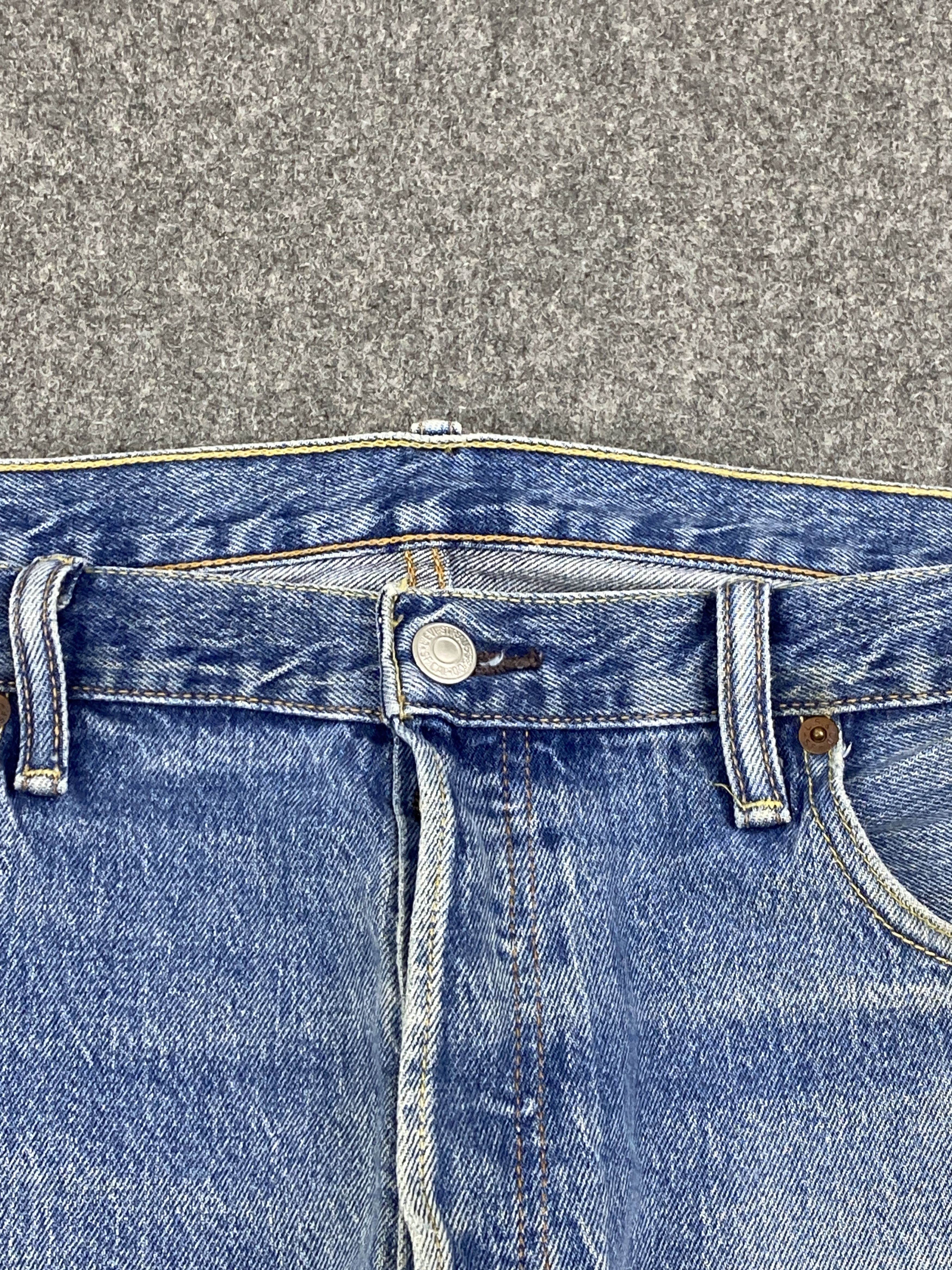 Levi's × Vintage Vintage Levi's 501 Faded Blue Jeans Size US 37 - 10 Thumbnail