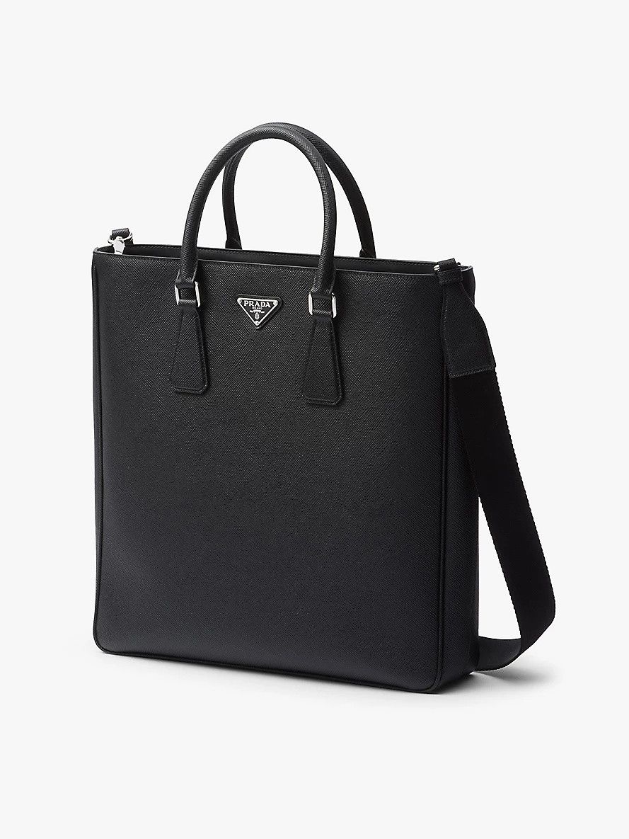 o1bcso1str1025 Size: OS / Saffiano Cuir Bag in Black