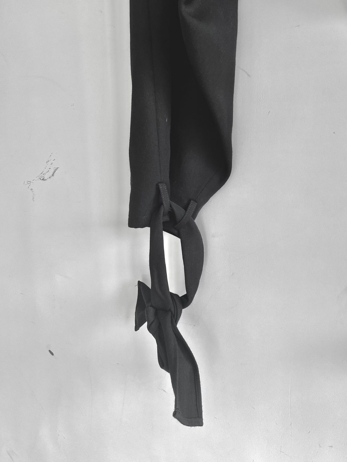 Yohji Yamamoto Yohji Yamamoto Pour Homme - TWISTED HEM DRAPED PANTS Size US 30 / EU 46 - 3 Thumbnail