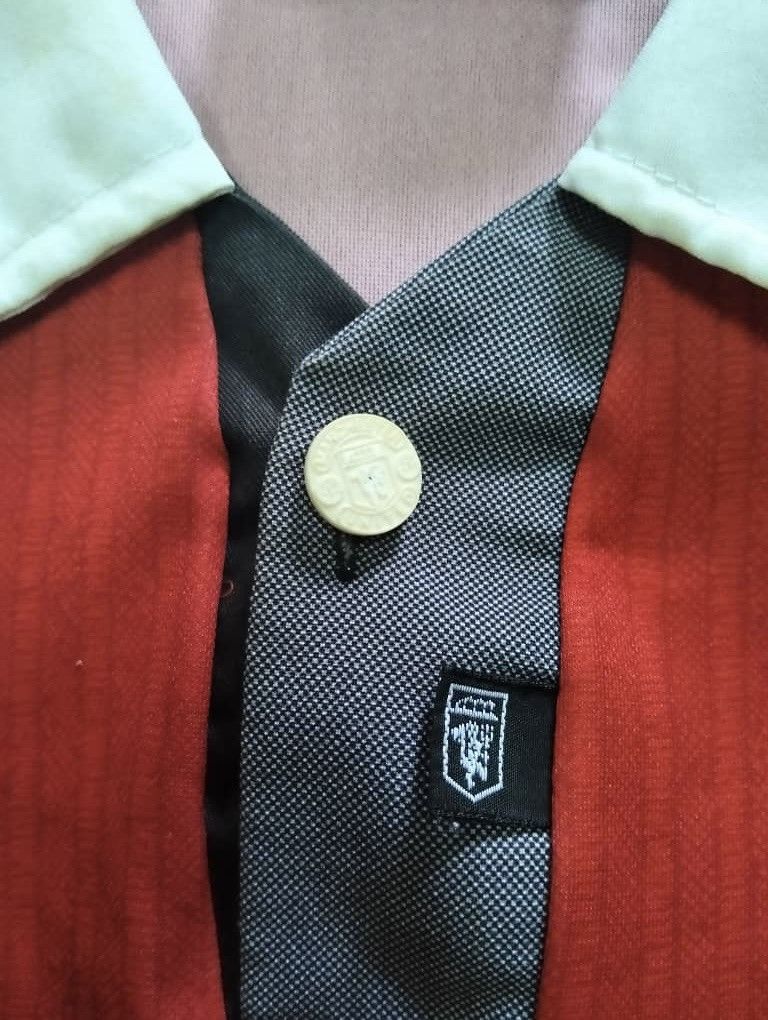 Japanese Brand × Umbro × Vintage Vintage 90s Manchester United ‘Umbro Sharp’ Jersey Size US L / EU 52-54 / 3 - 6 Thumbnail