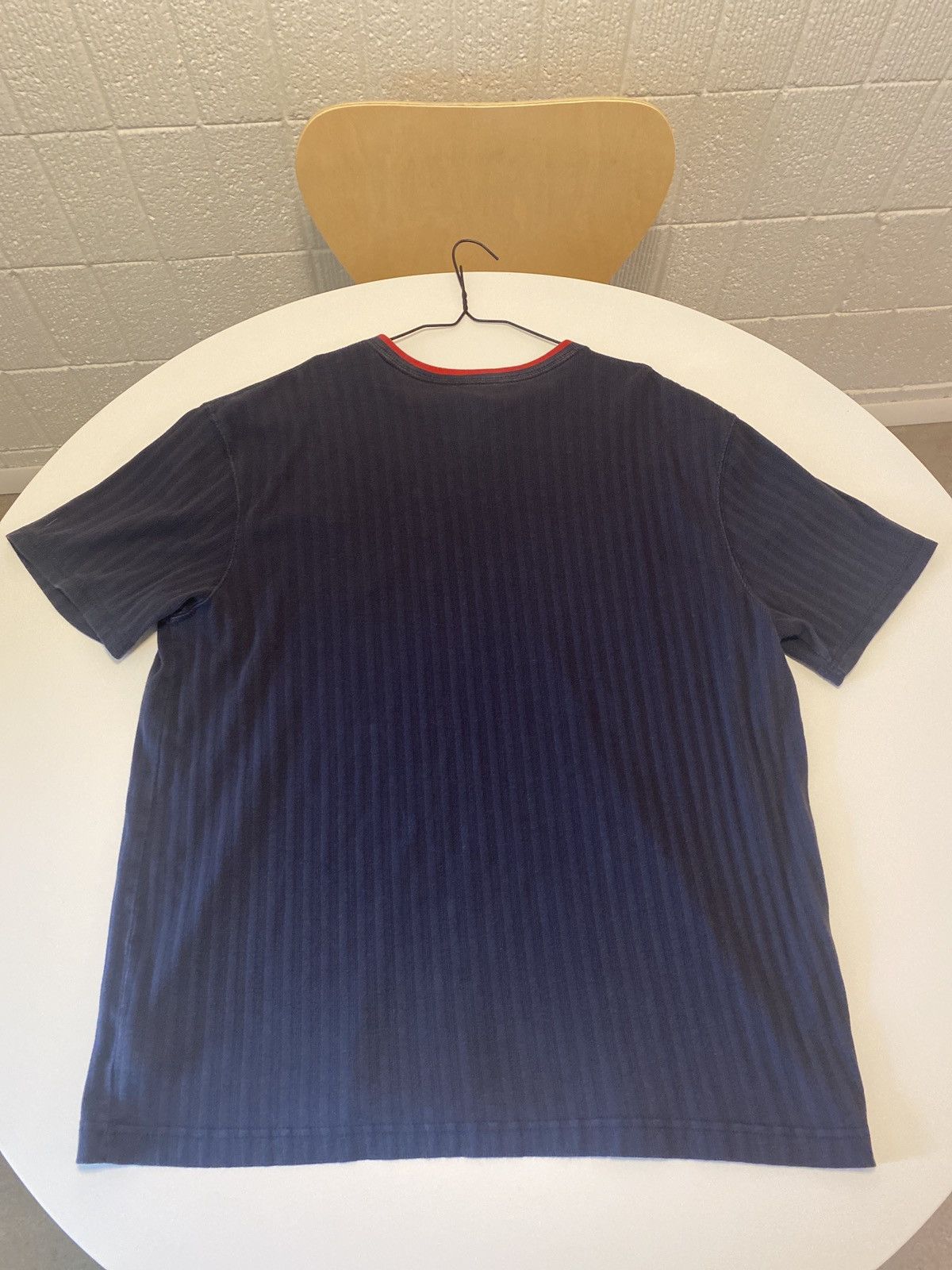 Tommy Hilfiger × Tommy Jeans × Vintage Tommy Jeans/Hilfiger VTG v-neck t-shirt size xl men’s Size US XL / EU 56 / 4 - 2 Thumbnail