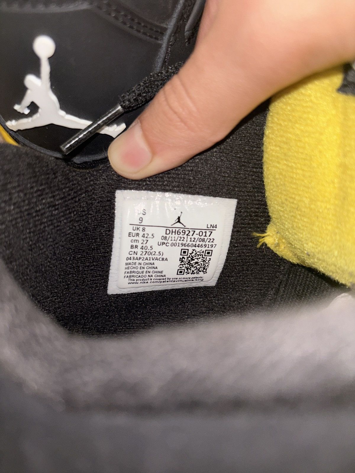 Other Jordan 4 retro Thunder (2023) Size US 9 / EU 42 - 6 Thumbnail