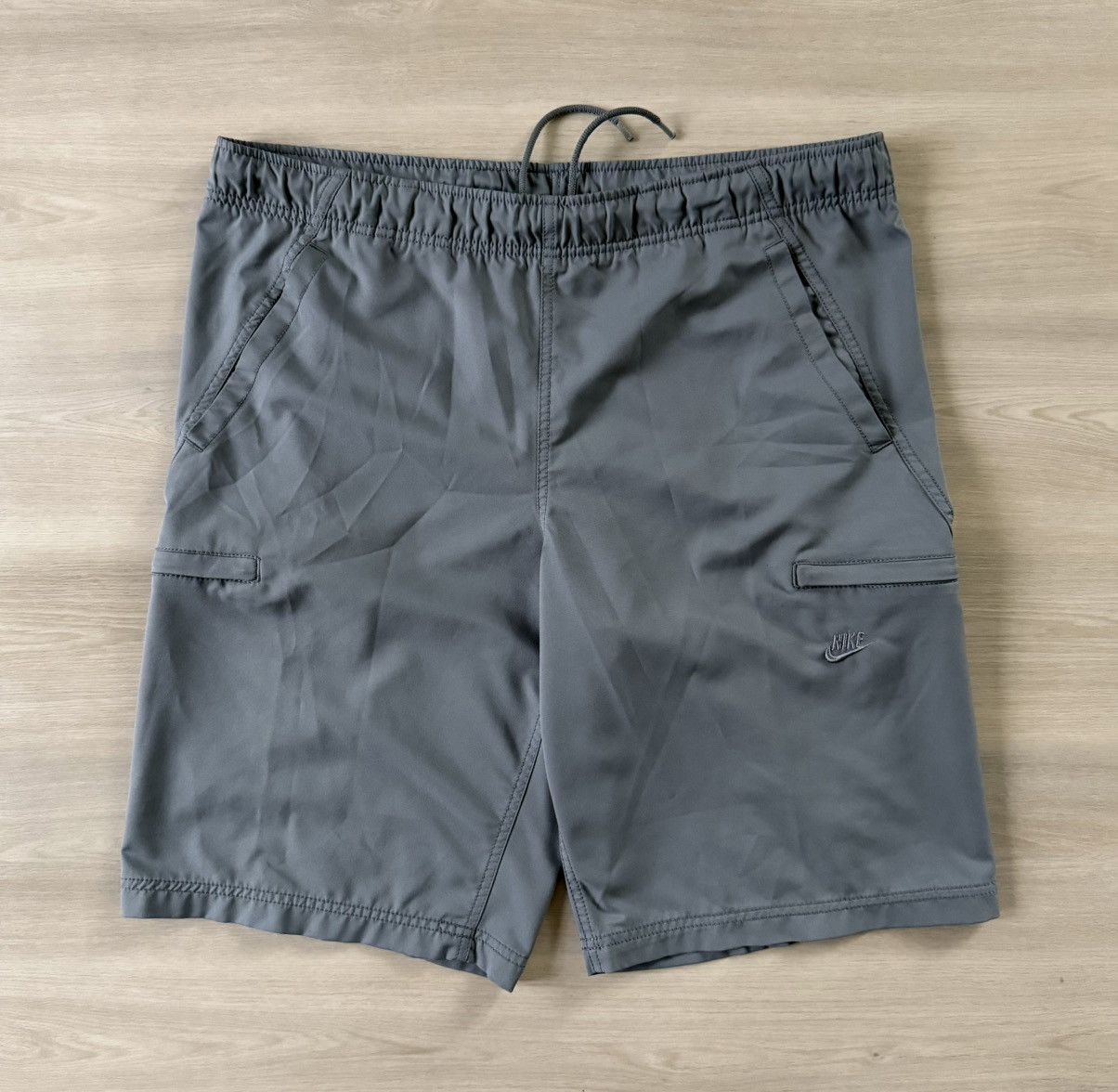 Nike Vintage Nike Cargo Pocket Shorts Gray Sz XL Size US 36 / EU 52 - 1 Thumbnail