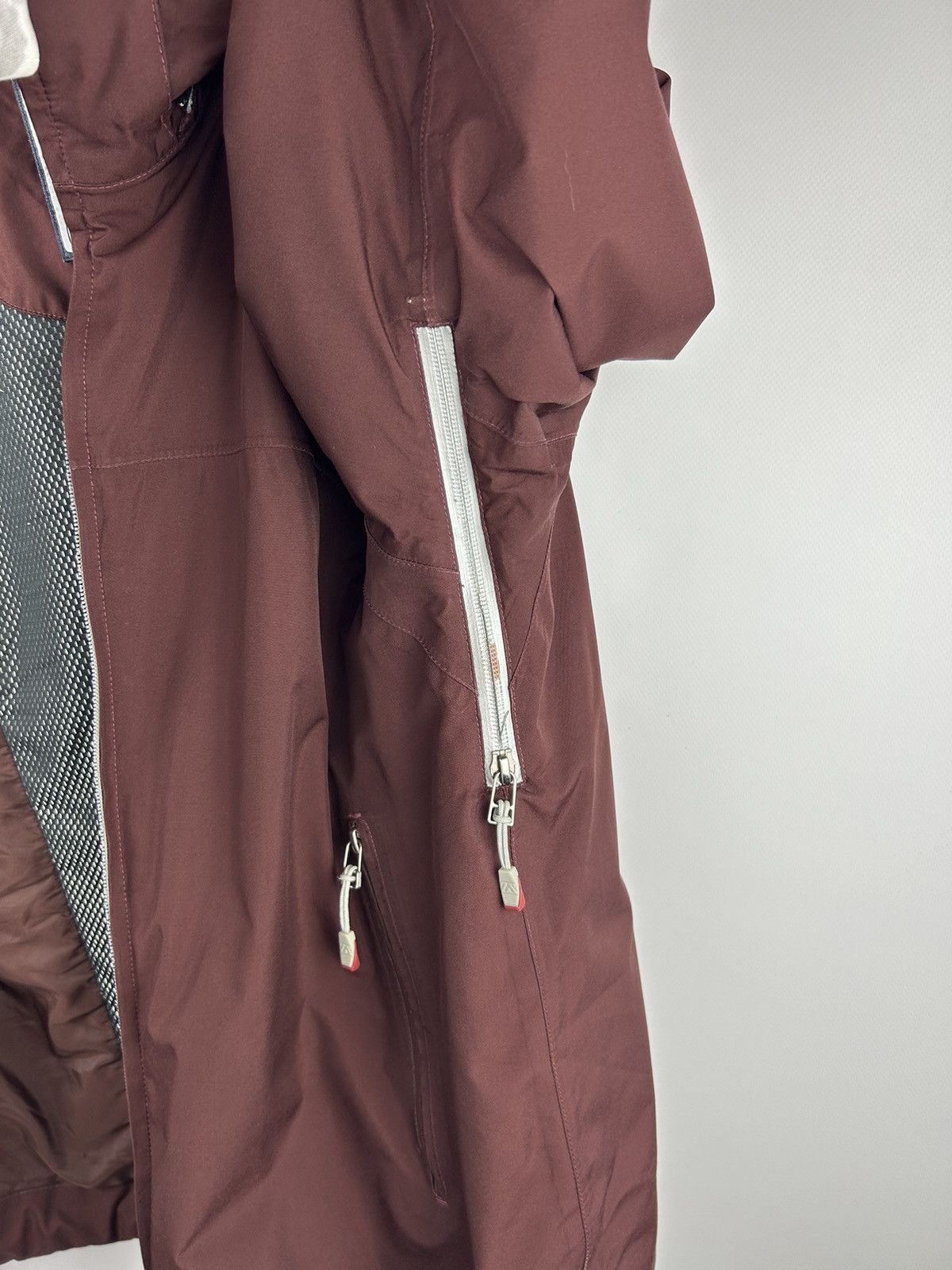 Ermenegildo Zegna Zegna Sport AW09 iJacket Project Ski Archive Stereo System Size US S / EU 44-46 / 1 - 17 Thumbnail