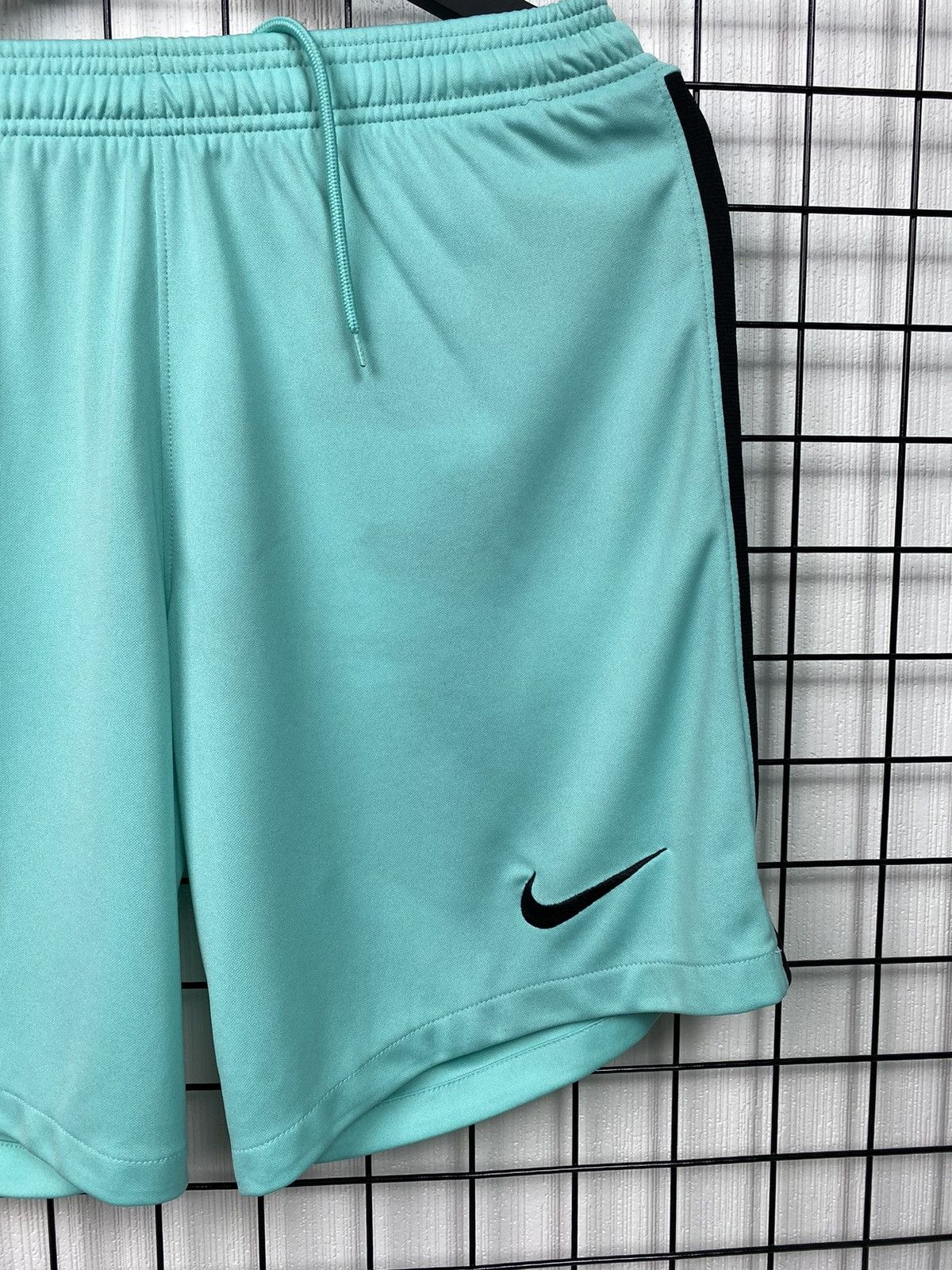Nike Nike Liverpool Shorts Turquoise Men’s M Soccer Training Size US 32 / EU 48 - 3 Thumbnail