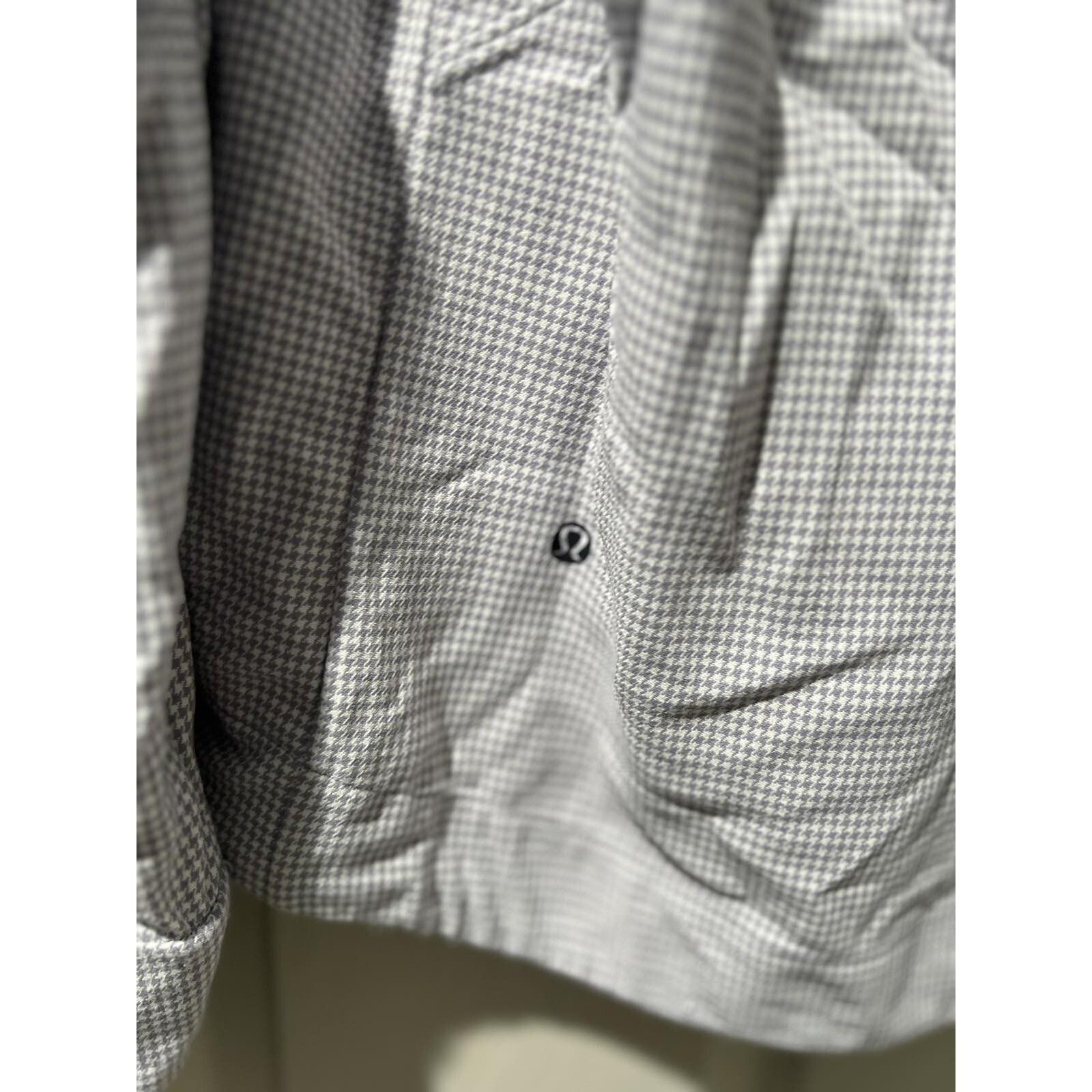 Lululemon Lululemon Men Houndstooth White Gray Size M A001599 Size US M / EU 48-50 / 2 - 12 Thumbnail