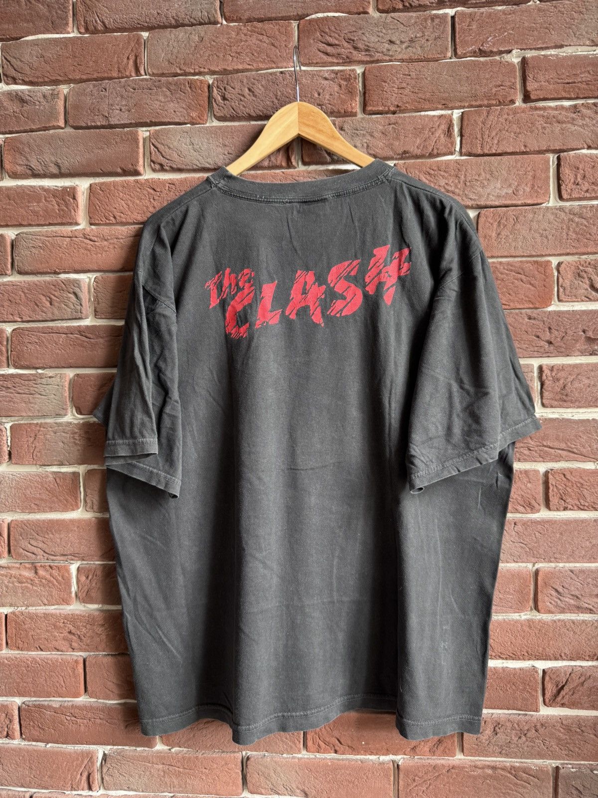 Band Tees 90s The Clash Vintage UK Punk Band Tshirt Grail Tour Hype Size US L / EU 52-54 / 3 - 2 Thumbnail