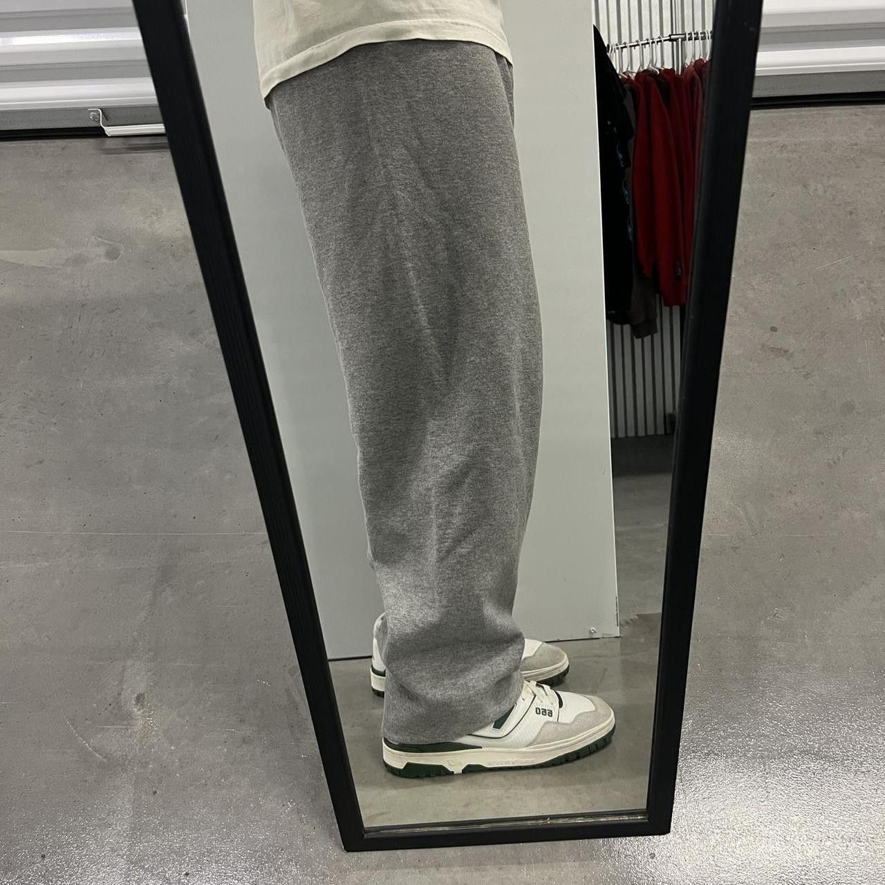 Vintage Vintage Y2K/2000s Baggy fit grey sweatpants with adjustable waistband! Size US 36 / EU 52 - 1 Thumbnail