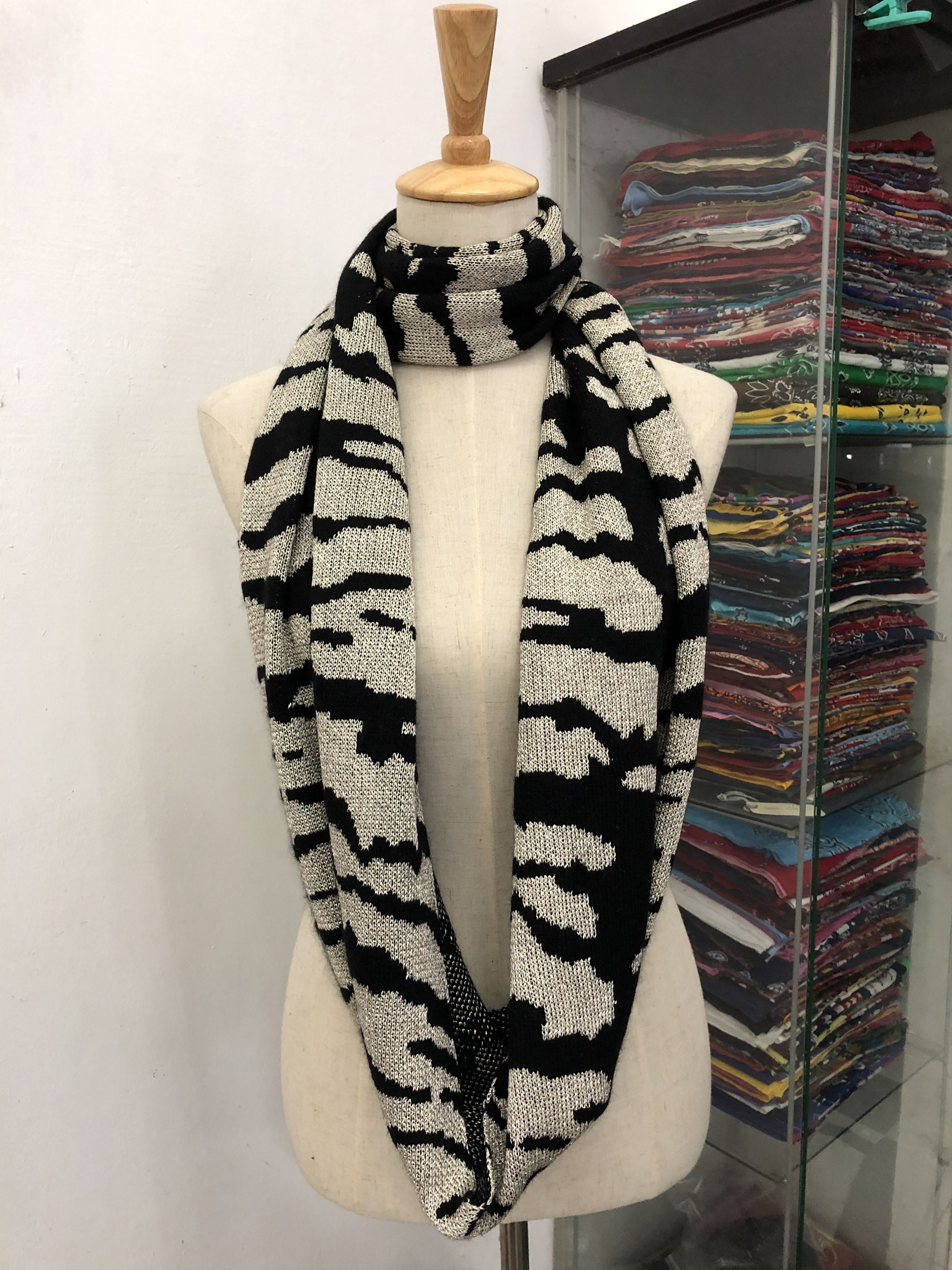 Armani Exchange Vintage Armani Exchange Scarf/Muffler/Neckwear MF1777 Size ONE SIZE - 2 Thumbnail