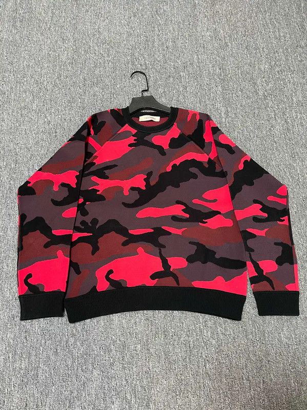 Valentino Valentino Red Camouflage Women's Sweatshirt 0089 Size M / US 6-8 / IT 42-44 - 1 Thumbnail