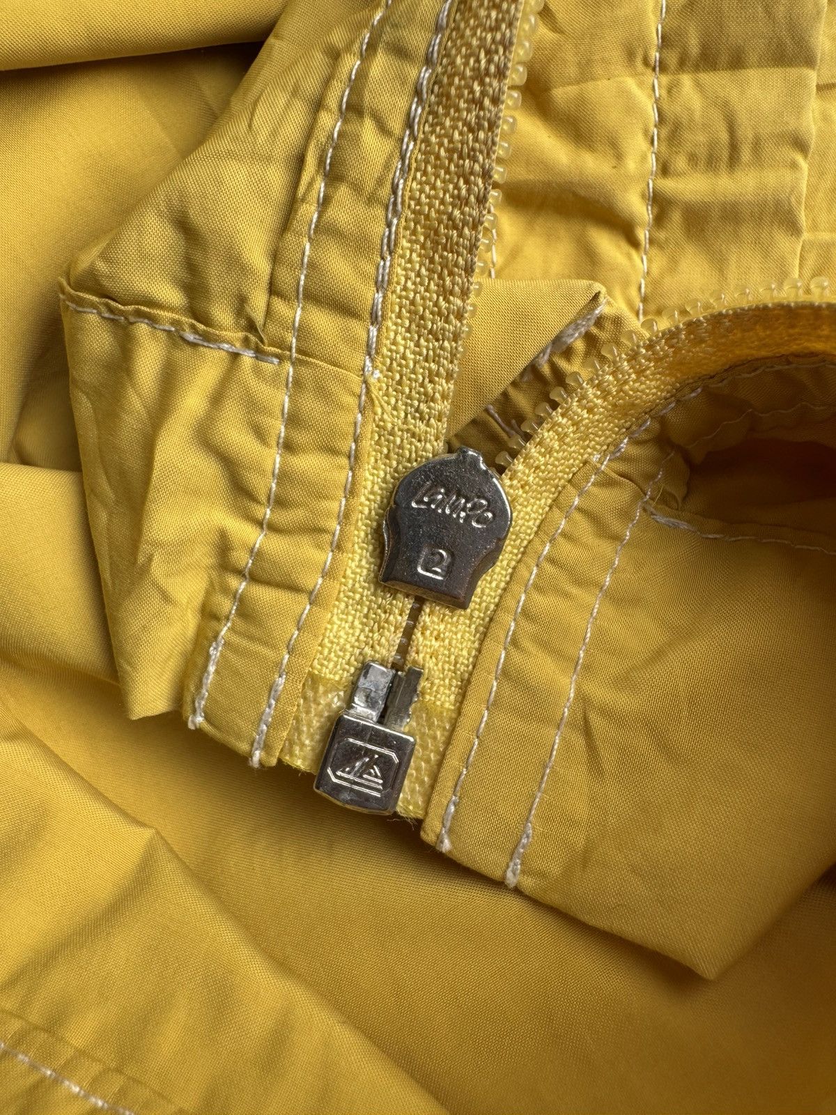 Versace VERY RARE VINTAGE JACKET VERSACE CLASSIC V2 WINDBREAKER Size US M / EU 48-50 / 2 - 7 Thumbnail